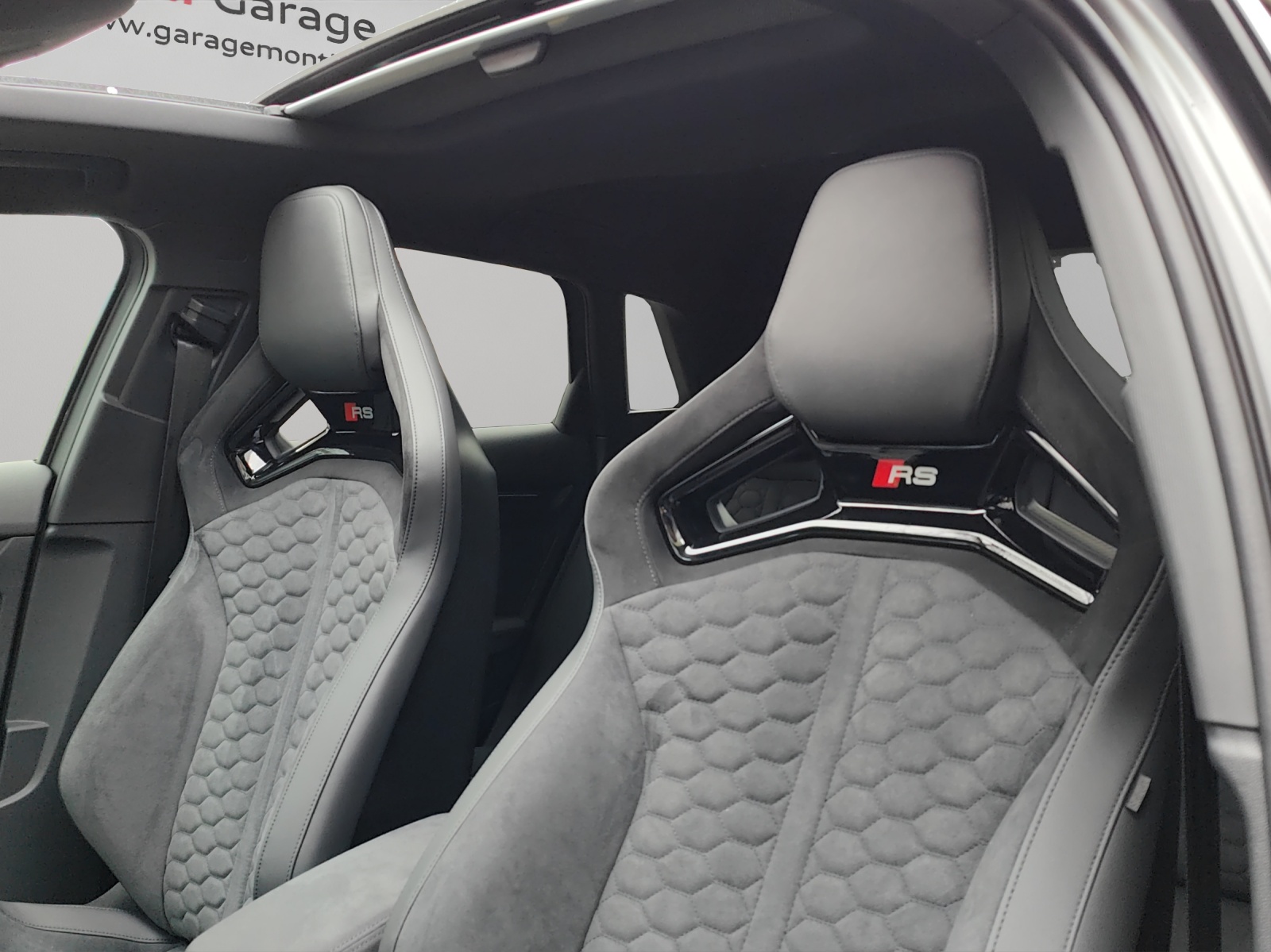 AUDI RS3 Sportback 2.5 TSI quattro S-tronic-image-10
