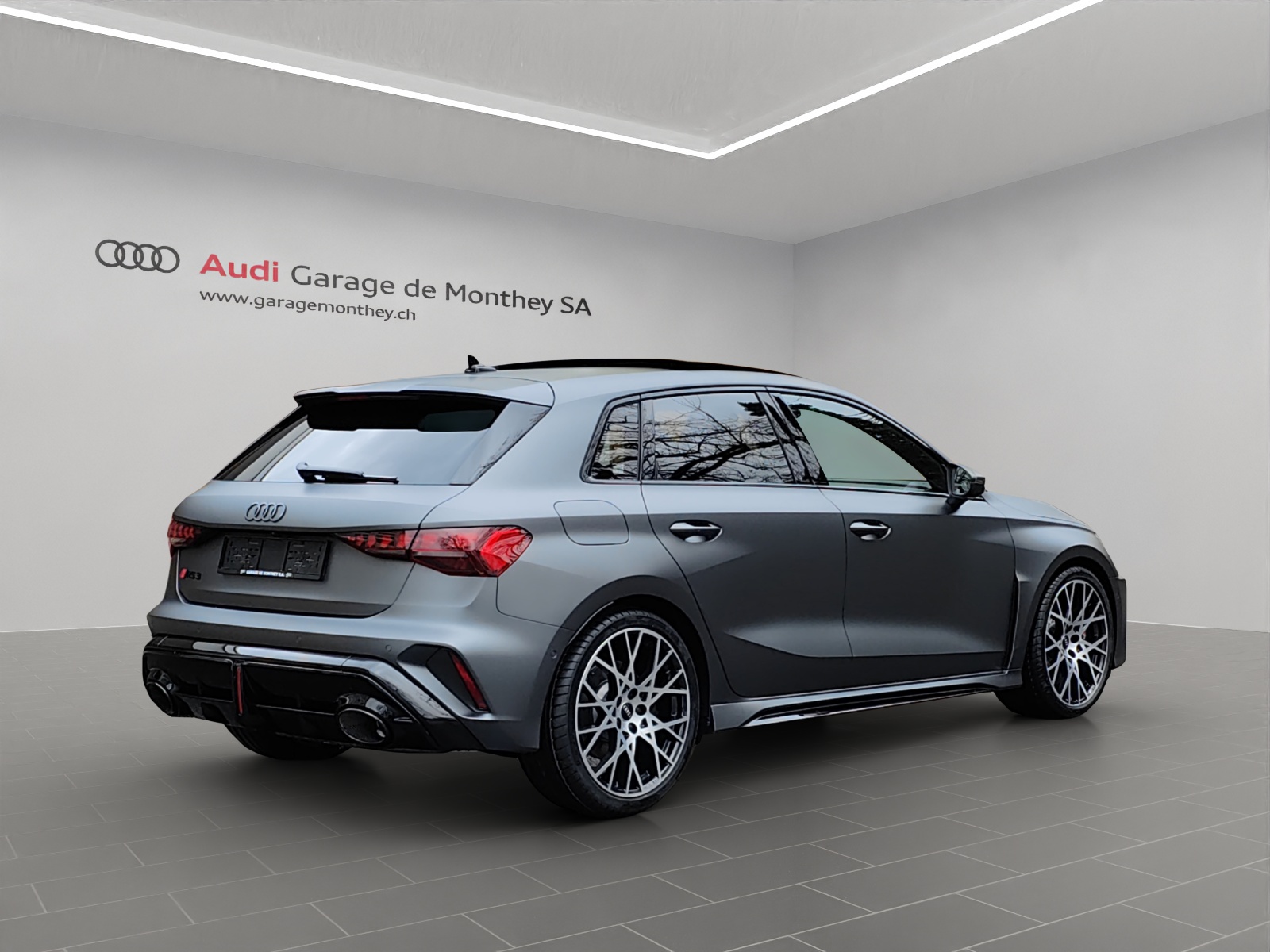 AUDI RS3 Sportback 2.5 TSI quattro S-tronic-image-3