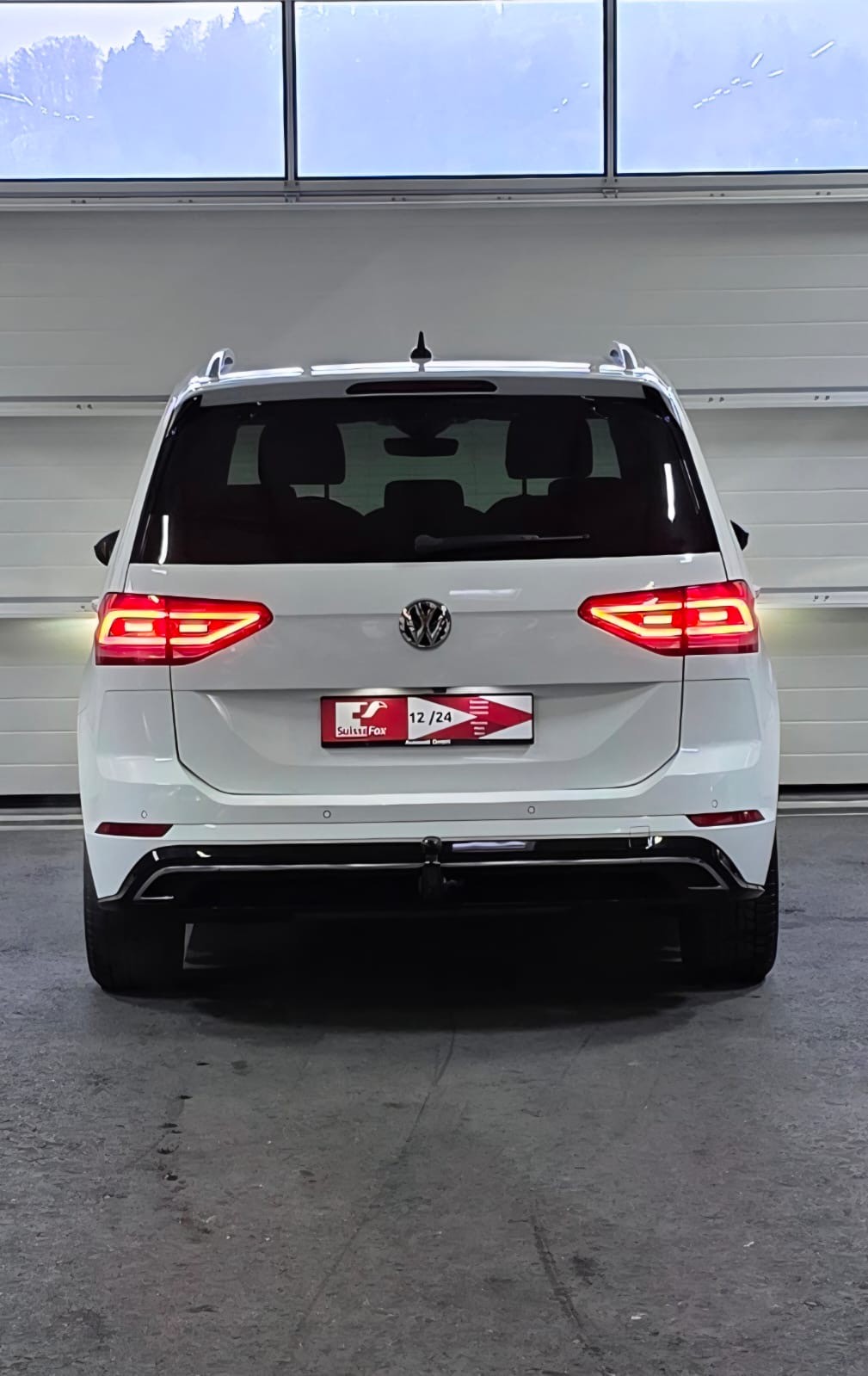 VW Touran 1.5 TSI EVO R-Line DSG *7-Plätzer**CH-Fahrzeug* + AHK-image-3