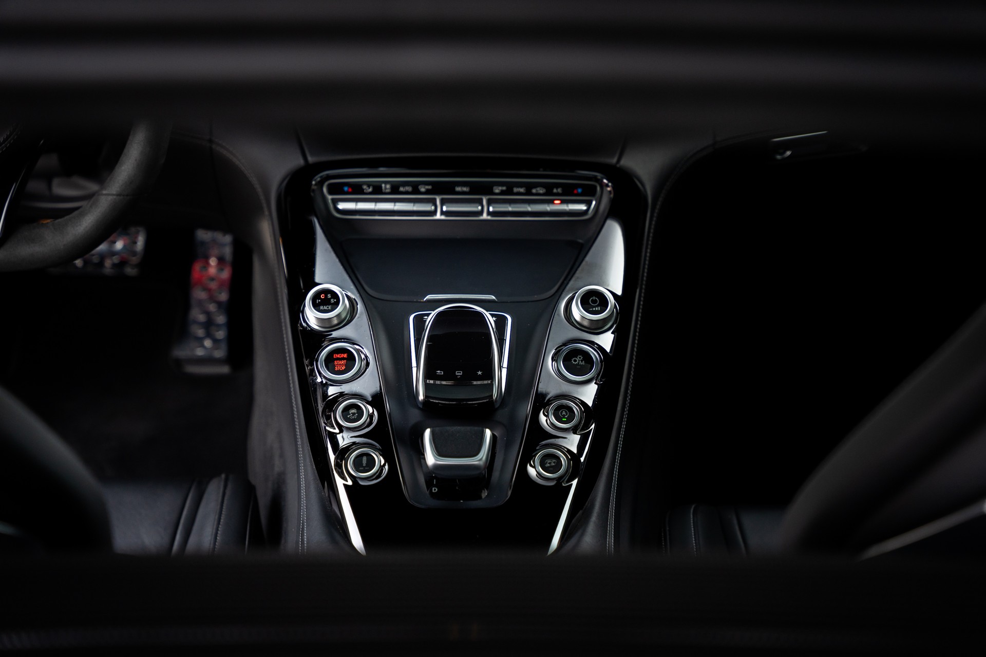 MERCEDES-BENZ AMG GT S Speedshift DCT-image-12