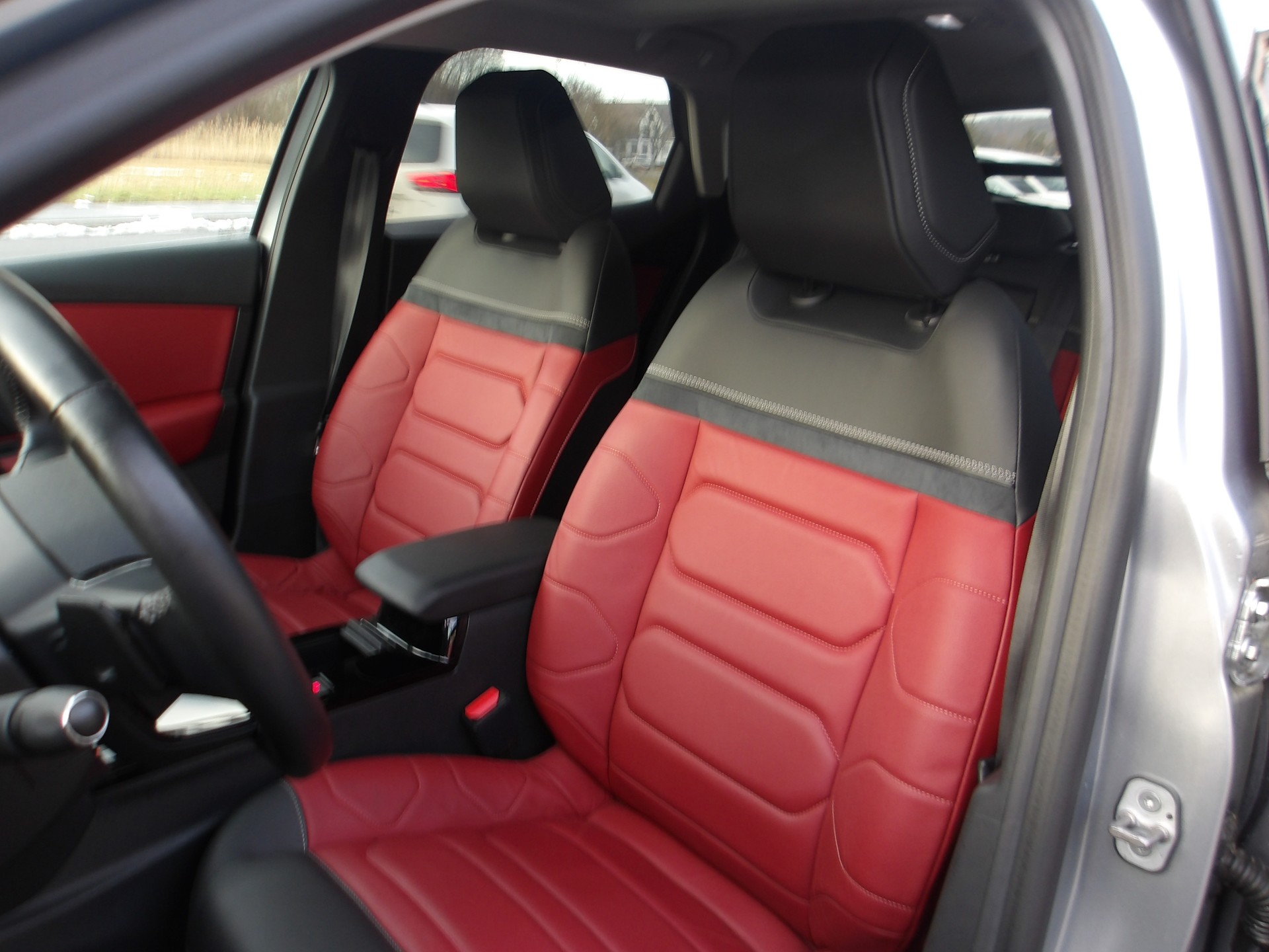 CITROEN C4 1.5 BlueHDi Shine Pack EAT8-image-8