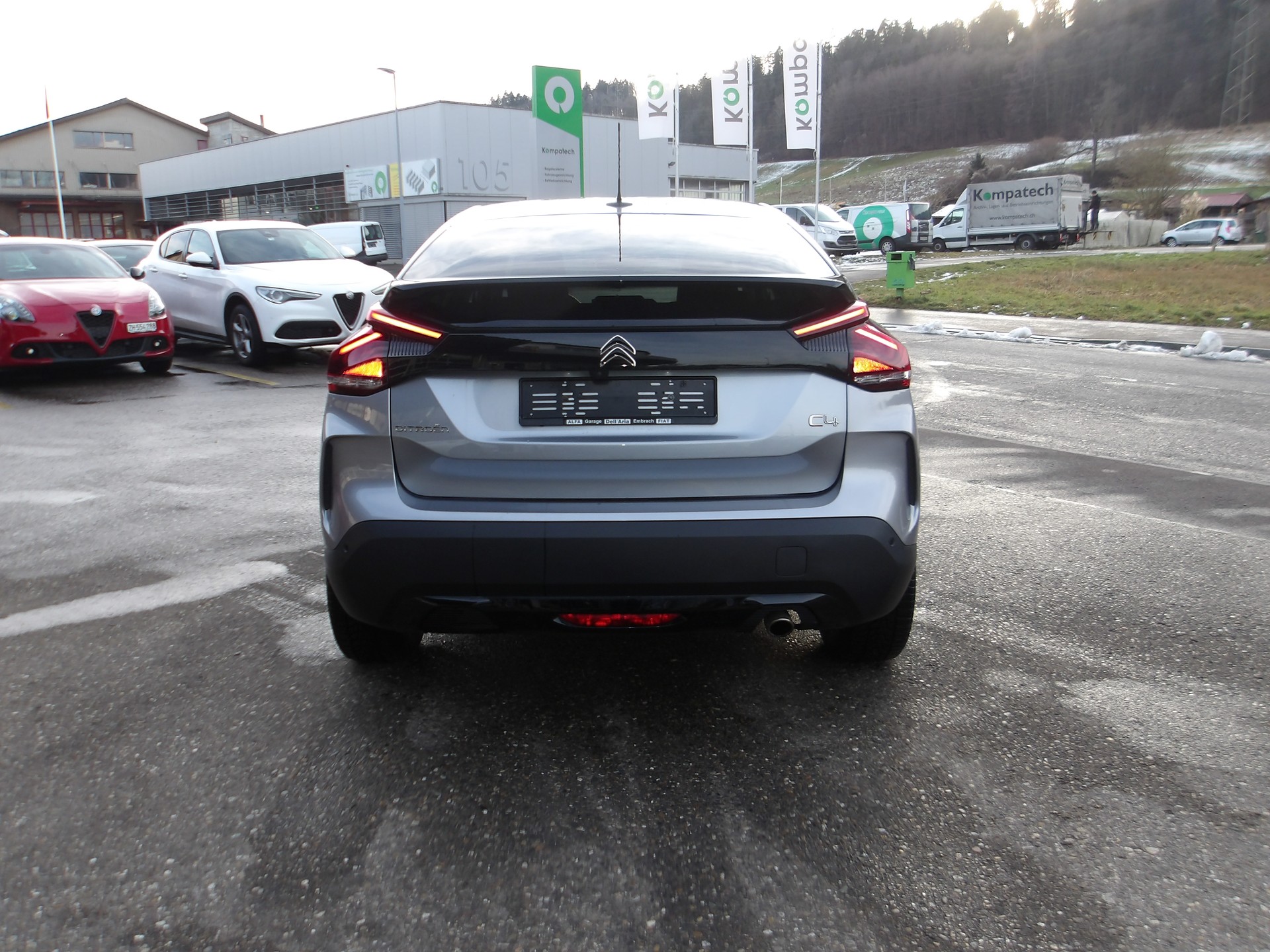 CITROEN C4 1.5 BlueHDi Shine Pack EAT8-image-3