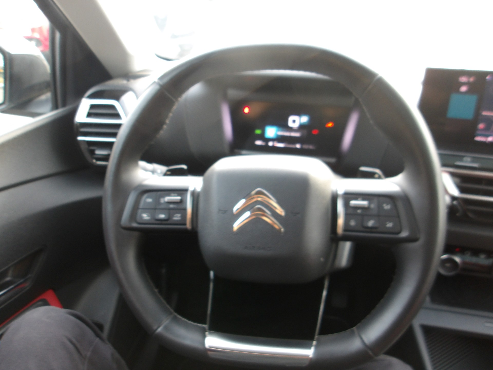 CITROEN C4 1.5 BlueHDi Shine Pack EAT8-image-13