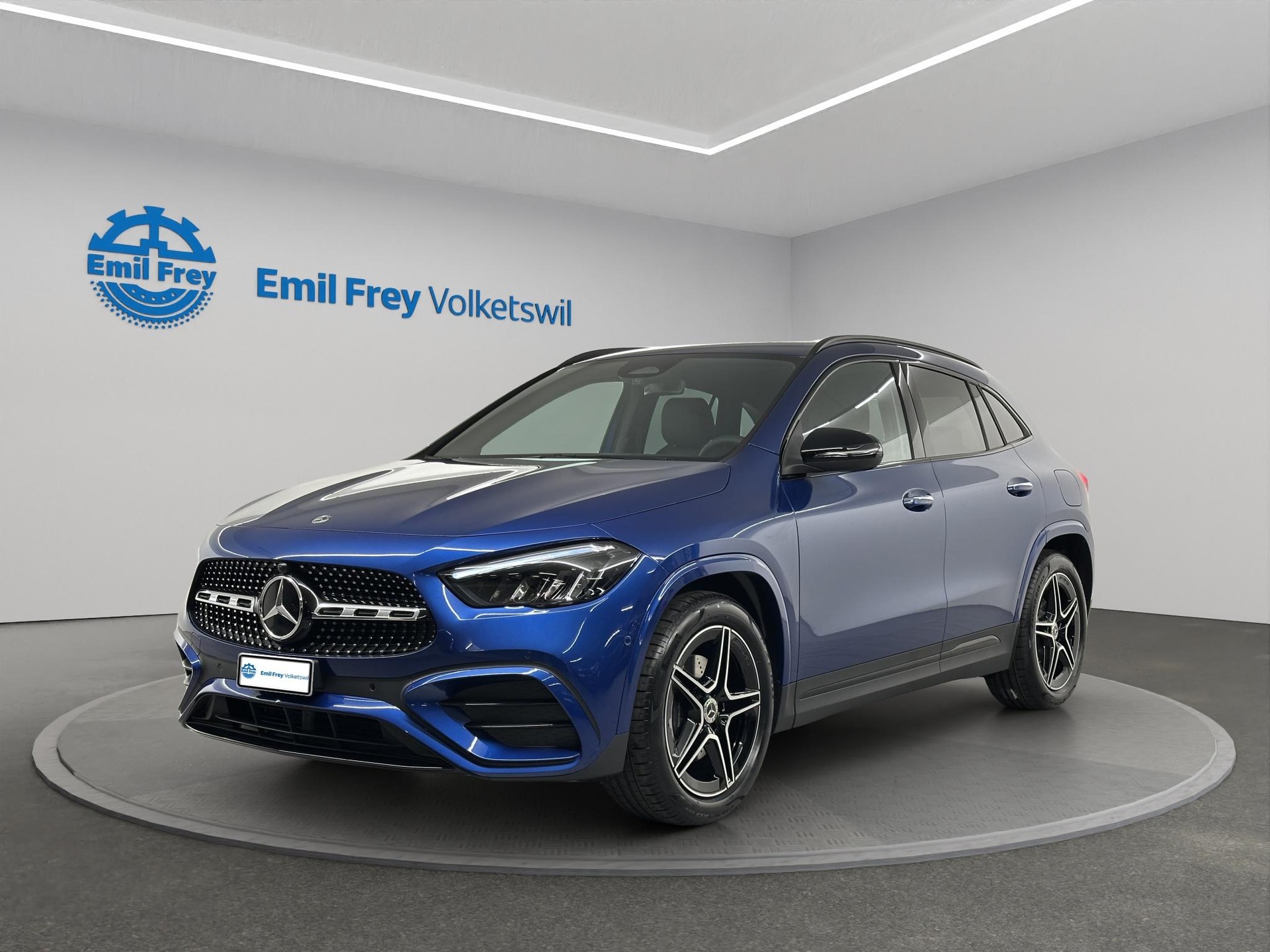 MERCEDES-BENZ GLA 200 AMG Line-image-0