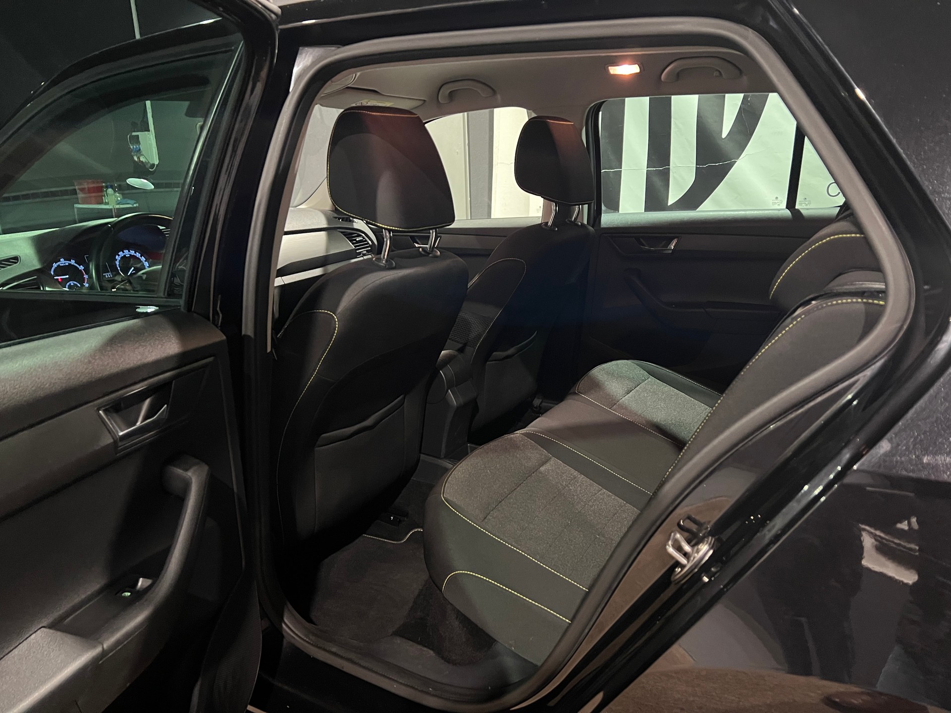 SKODA Fabia 1.0 TSI Drive-image-14