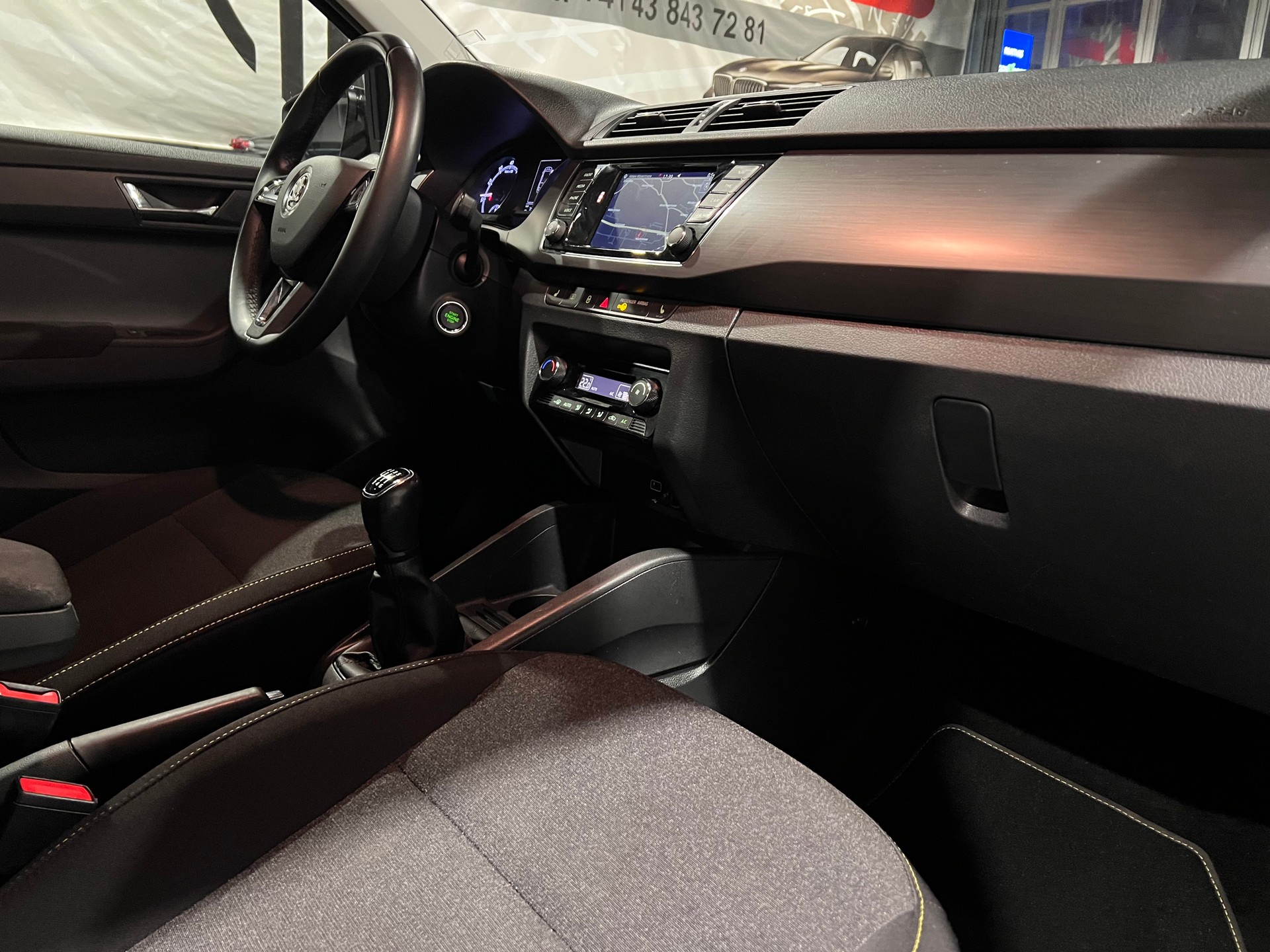 SKODA Fabia 1.0 TSI Drive-image-13