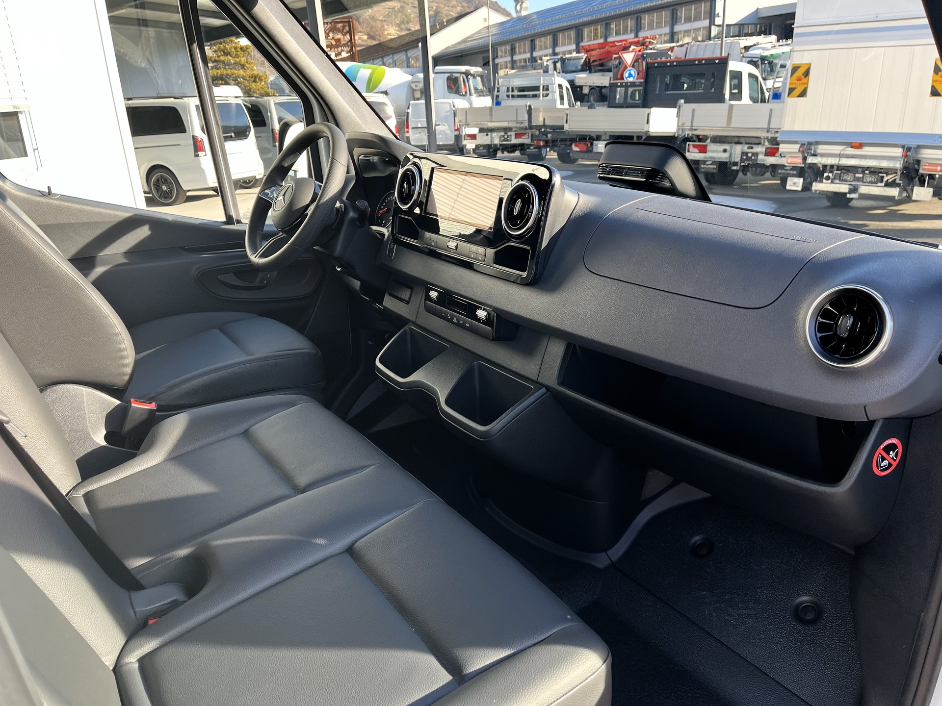 MERCEDES-BENZ Sprinter 315 CDI Standard 9G-TRONIC-image-9