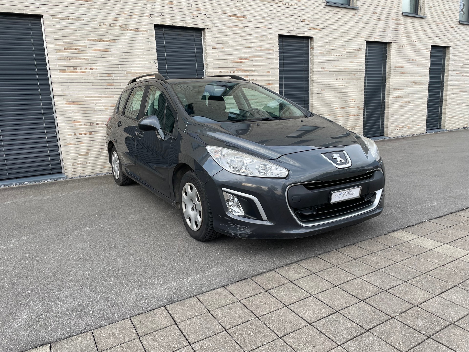 PEUGEOT 308 SW 1.6 HDI Business-image-4