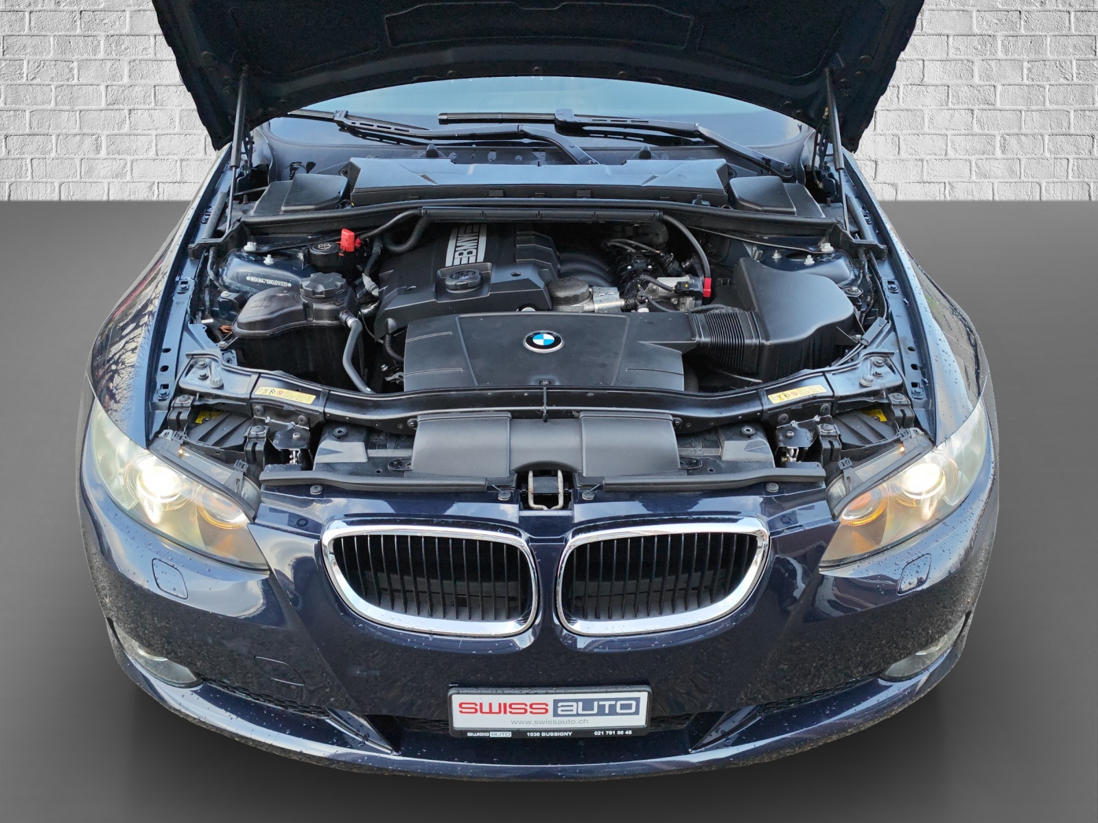BMW 320i Coupé-image-20