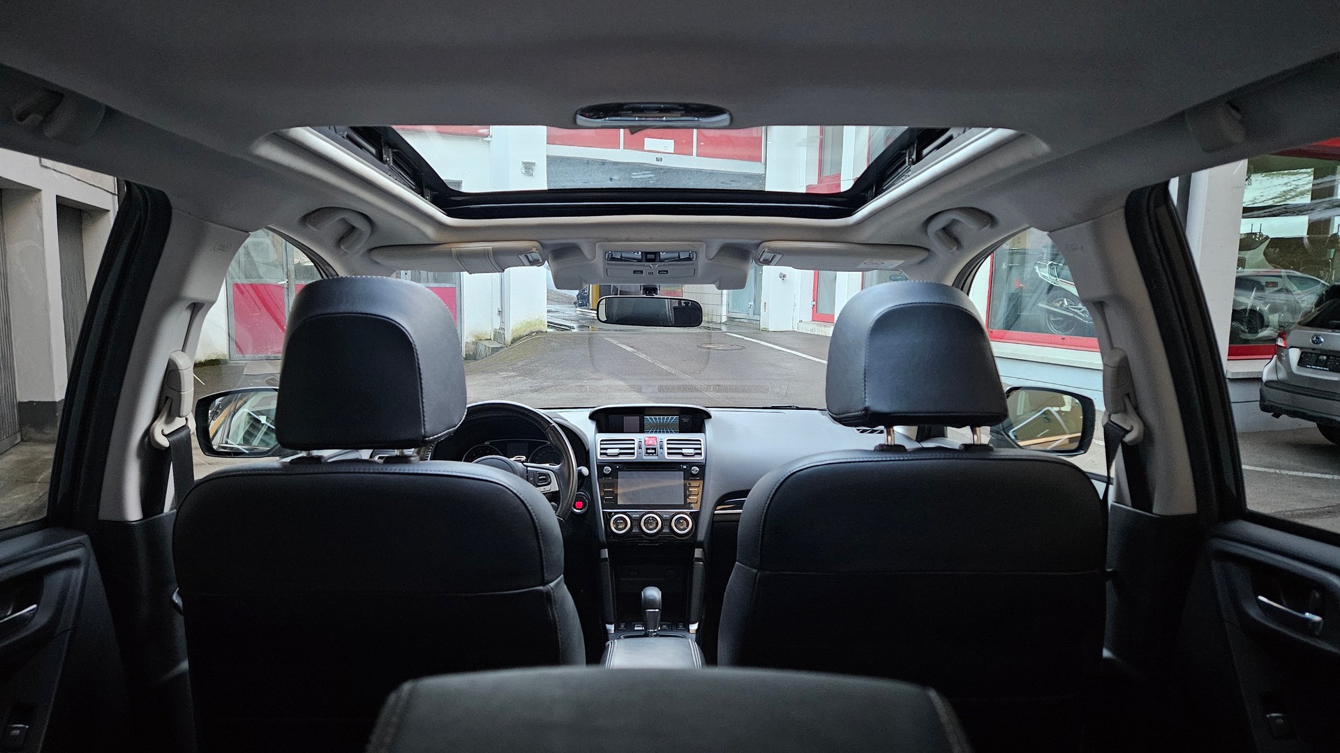 SUBARU Forester 2.0i Executive Lineartronic-image-17