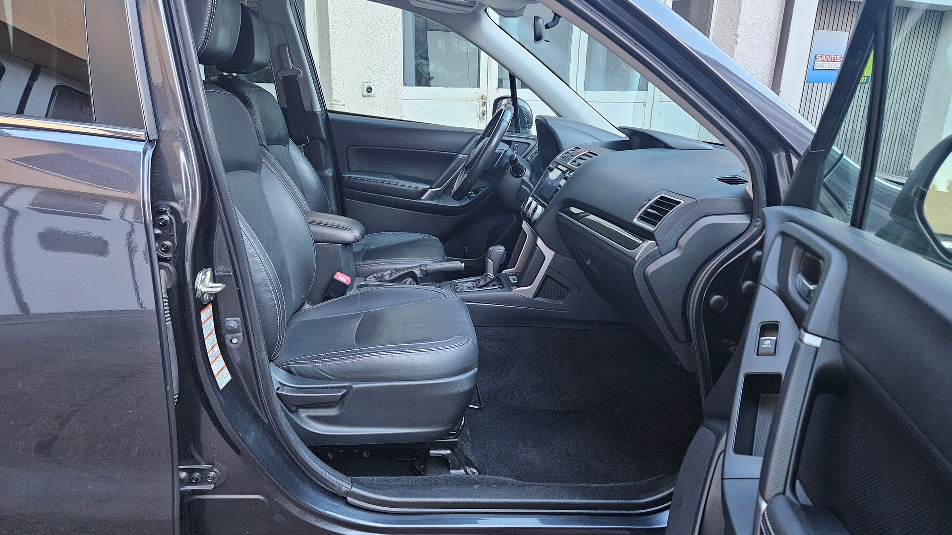 SUBARU Forester 2.0i Executive Lineartronic-image-13
