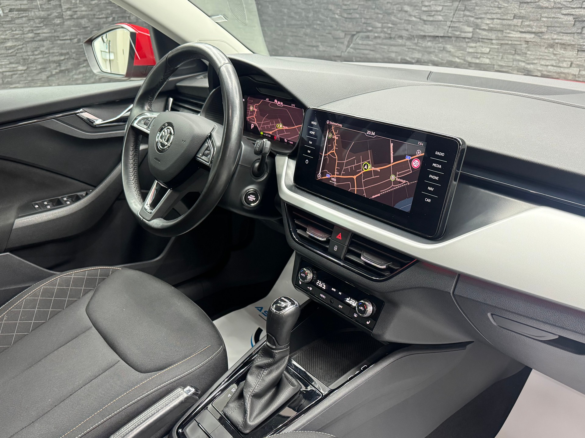 SKODA Scala 1.5 TSI ACT Ambition DSG-image-8