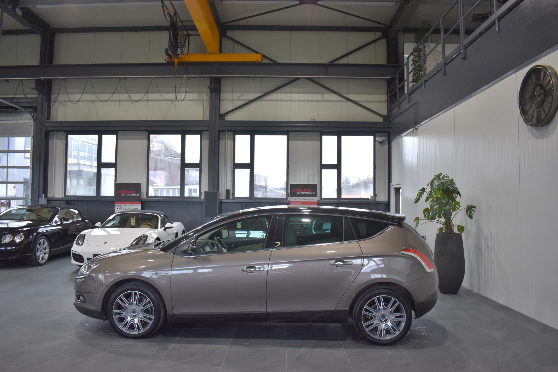 LANCIA Delta 1.8 Turbo-Jet Executive Sportronic-image-4