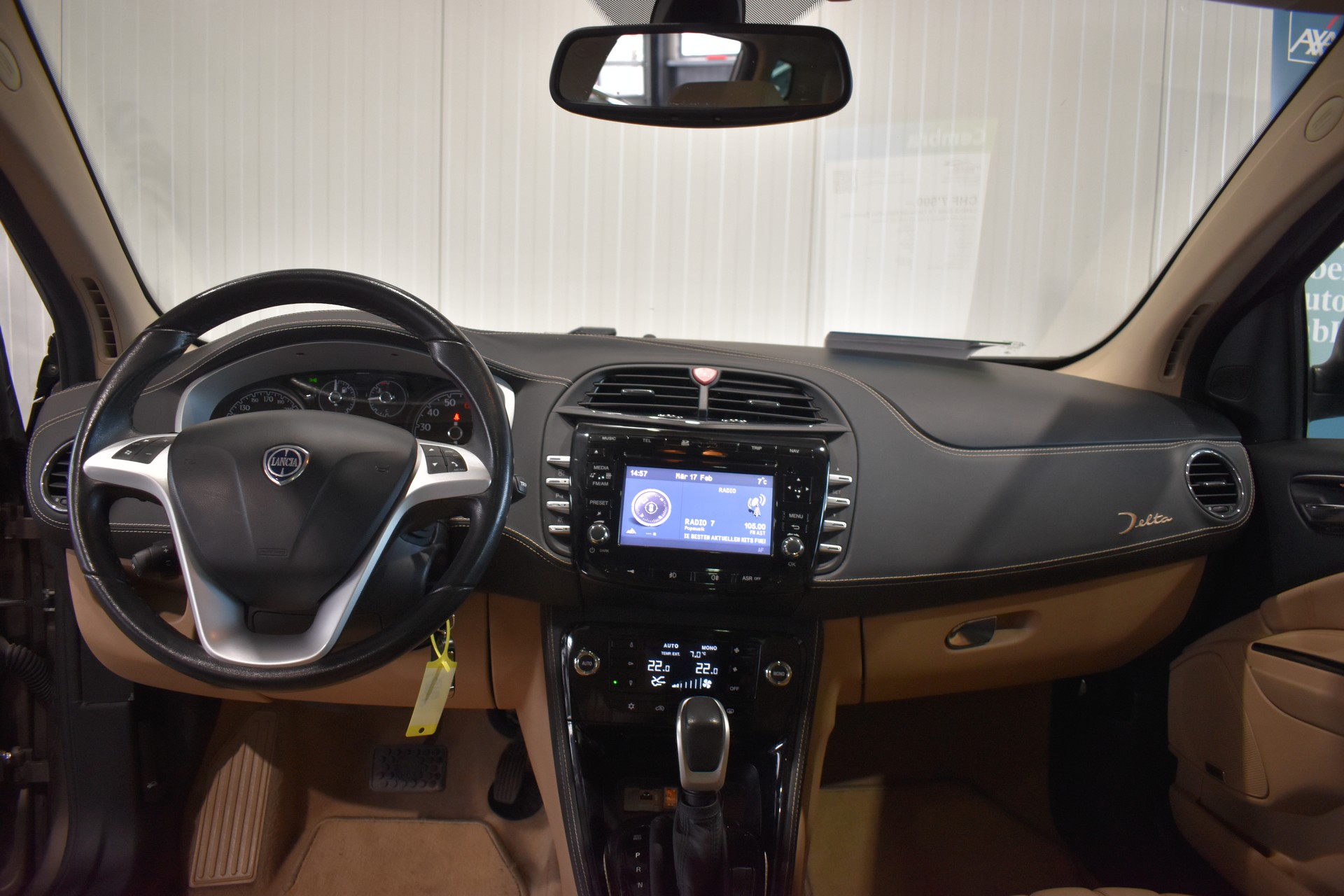 LANCIA Delta 1.8 Turbo-Jet Executive Sportronic-image-11