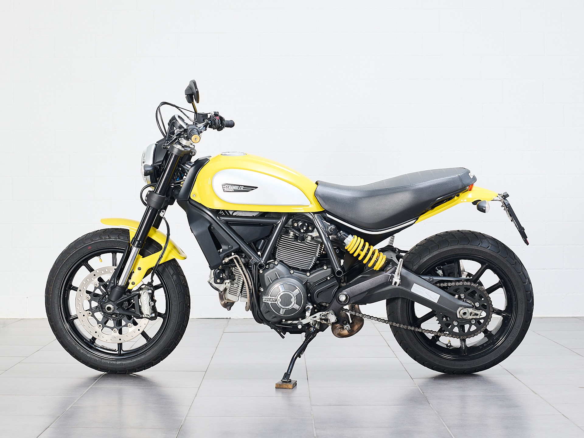 DUCATI Scrambler 800 Icon-showroom-element-2