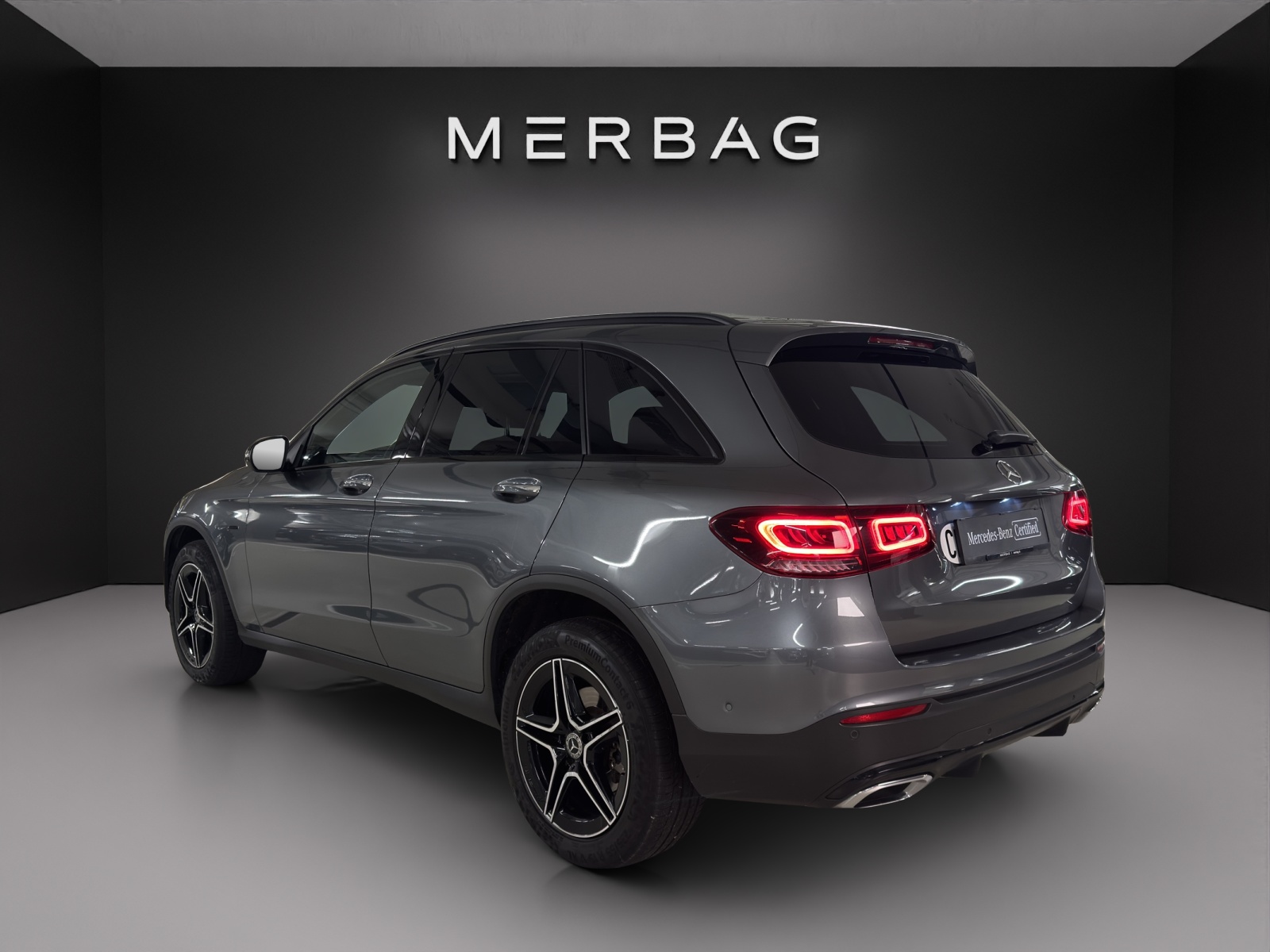MERCEDES-BENZ GLC 300 de AMG Line 4Matic 9G-Tronic-image-4