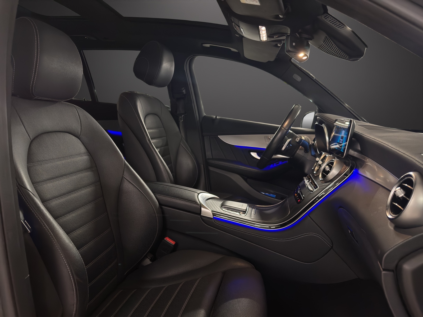 MERCEDES-BENZ GLC 300 de AMG Line 4Matic 9G-Tronic-image-14
