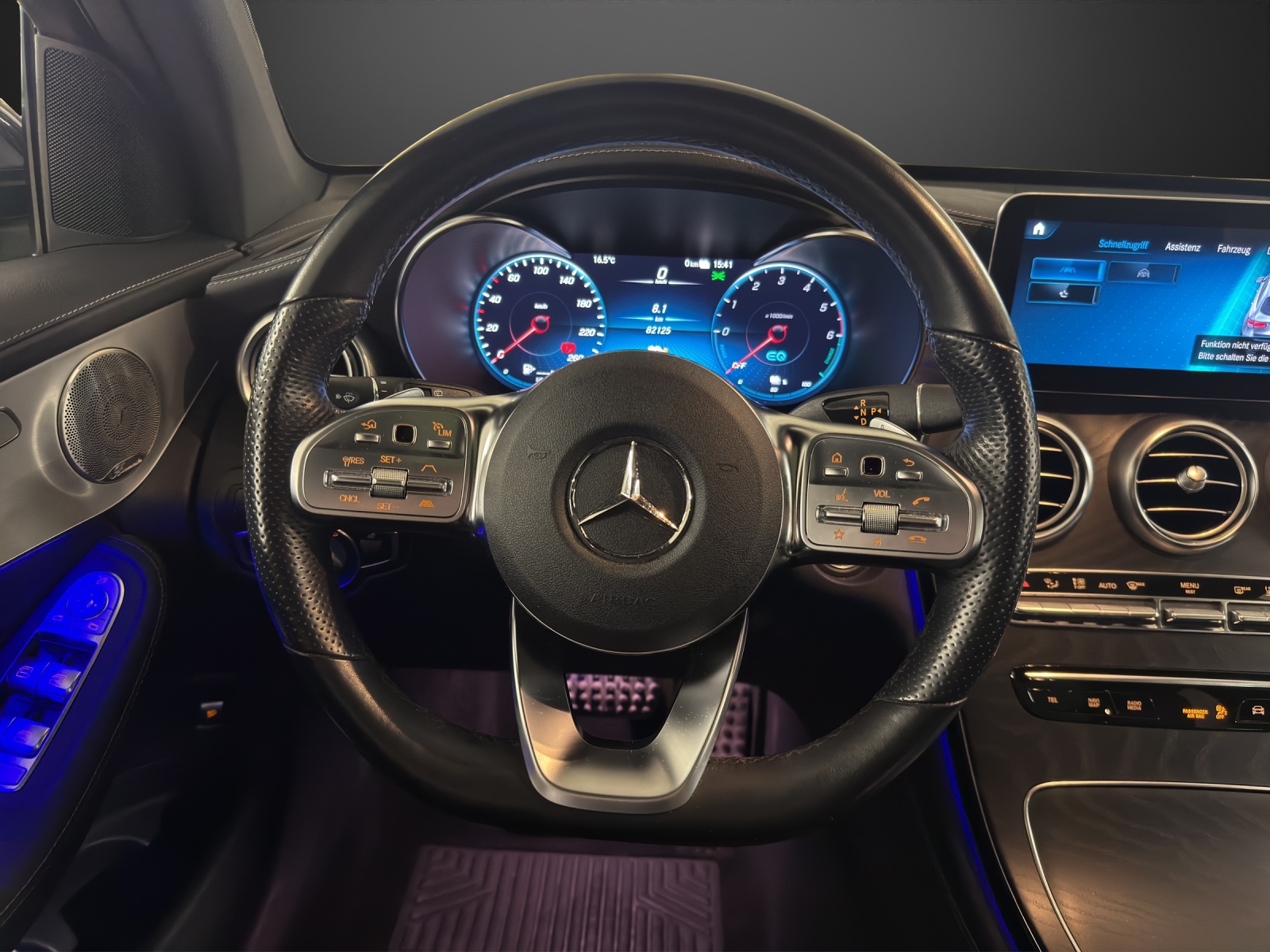 MERCEDES-BENZ GLC 300 de AMG Line 4Matic 9G-Tronic-image-13