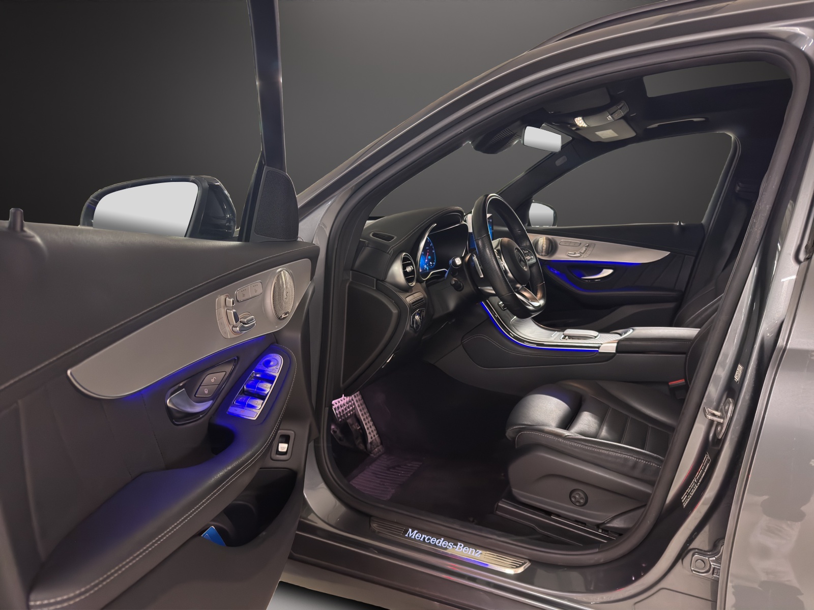 MERCEDES-BENZ GLC 300 de AMG Line 4Matic 9G-Tronic-image-9