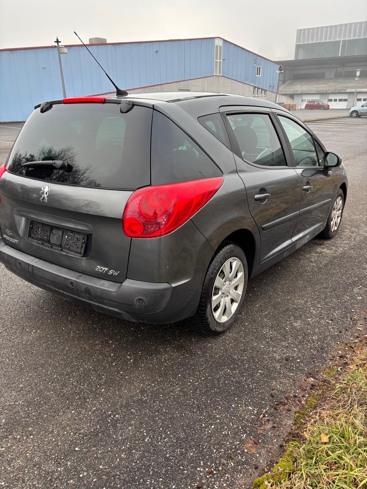 PEUGEOT 207 SW 1.6 16V Sport Automatic-image-3