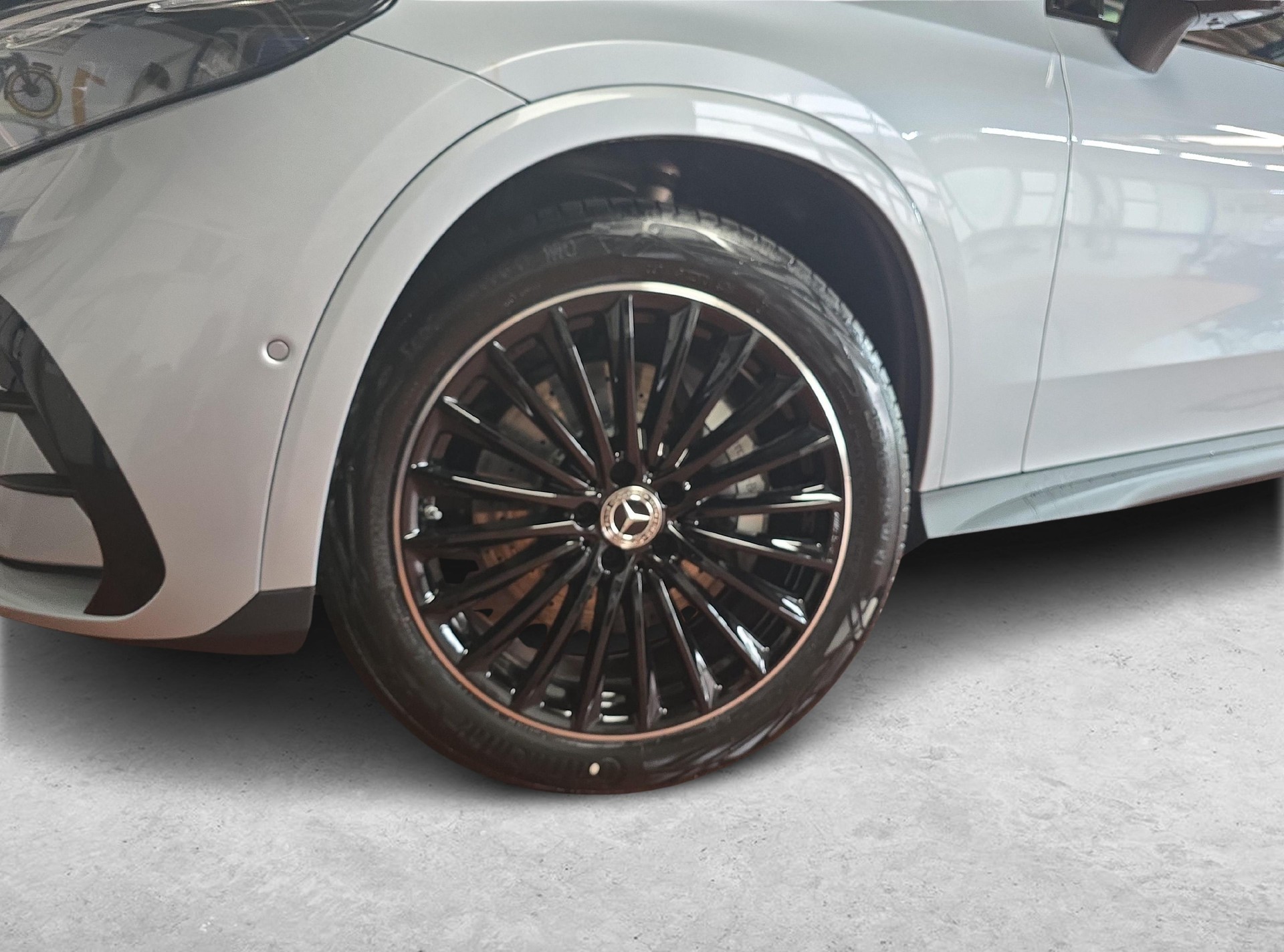 MERCEDES-BENZ GLC 220 d 4MATIC AMG Line-image-10