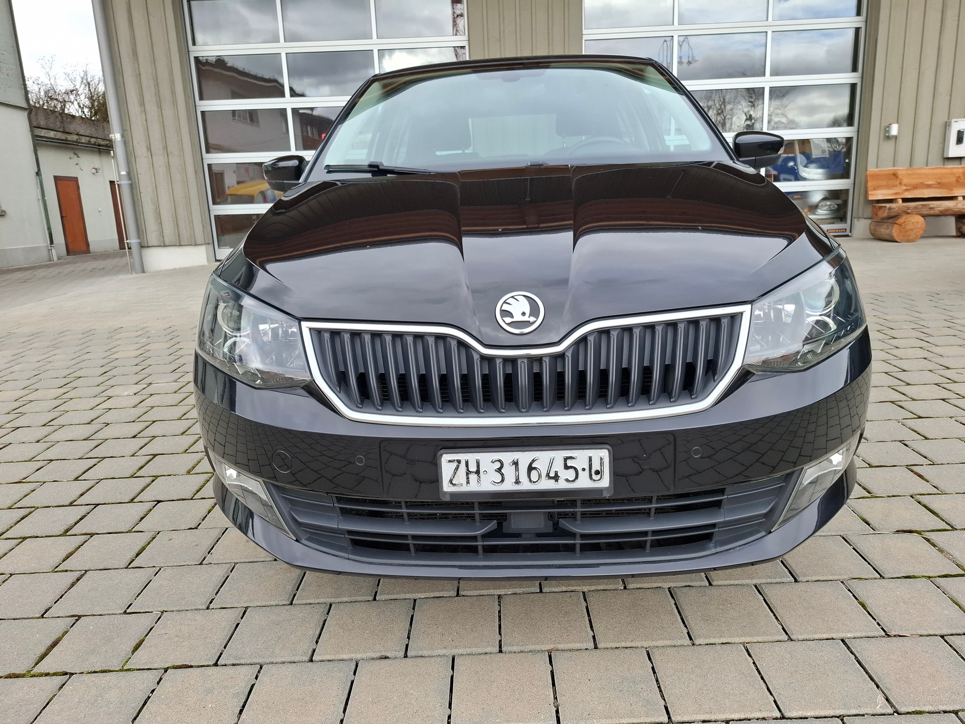 SKODA Fabia 1.2 TSI Ambition-image-3