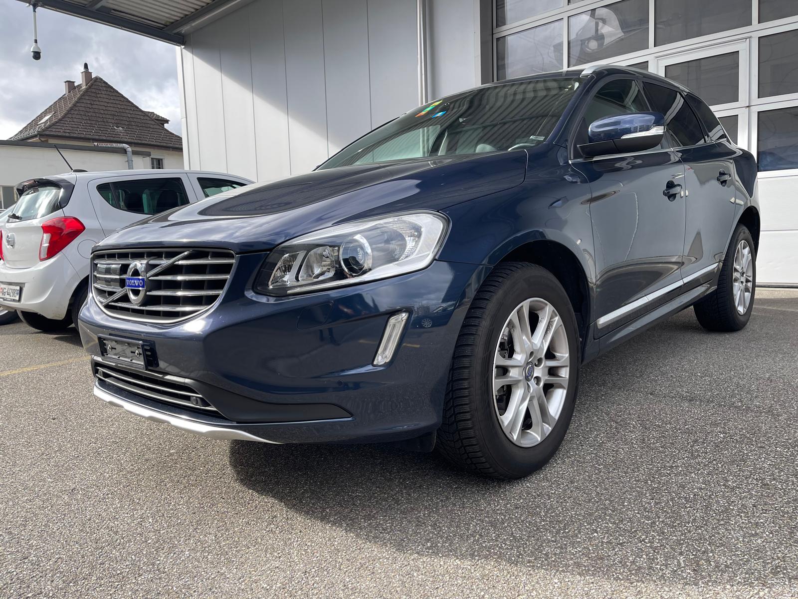VOLVO XC60 D5 AWD Summum Geartronic-image-0