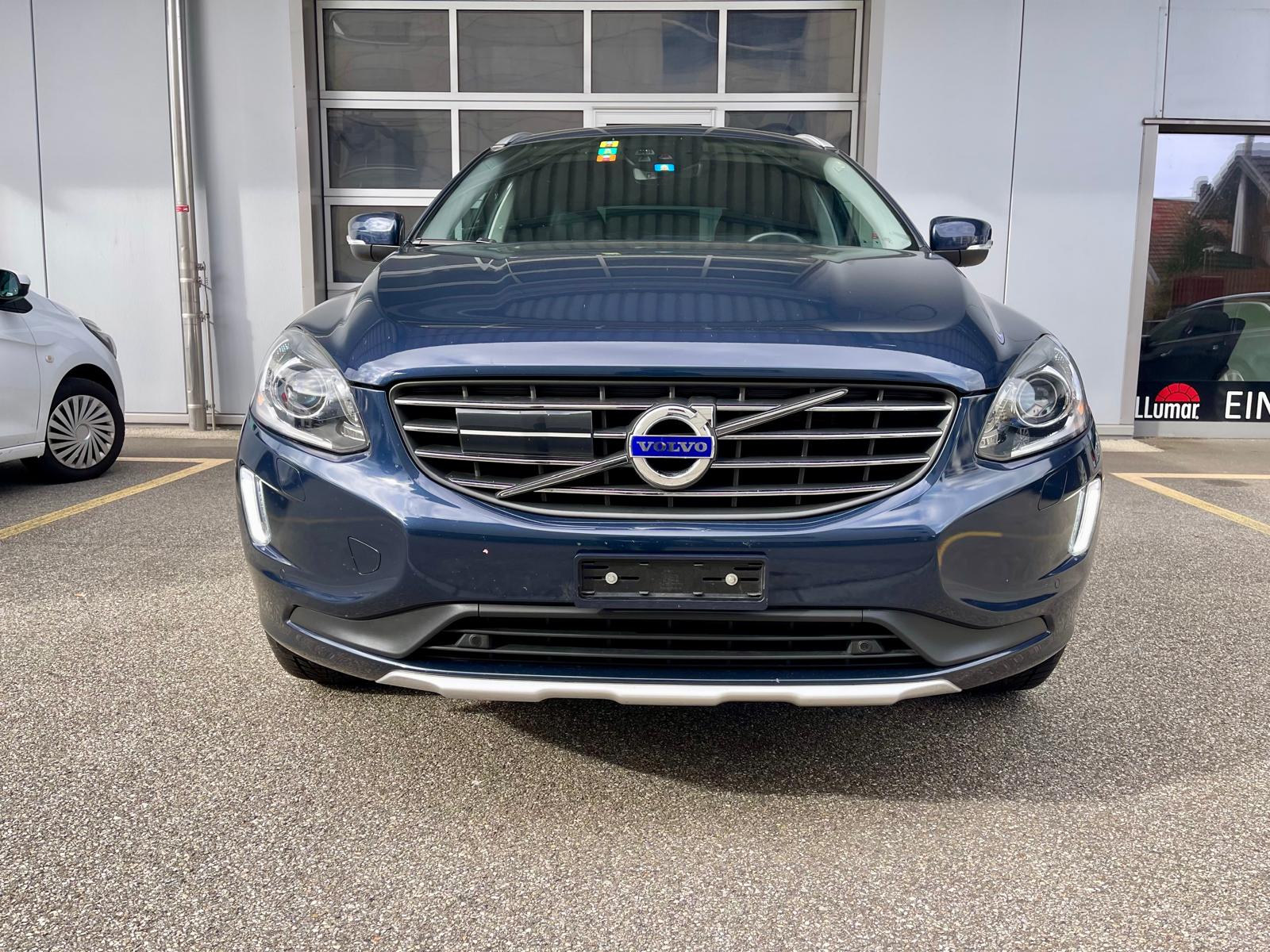 VOLVO XC60 D5 AWD Summum Geartronic-image-1