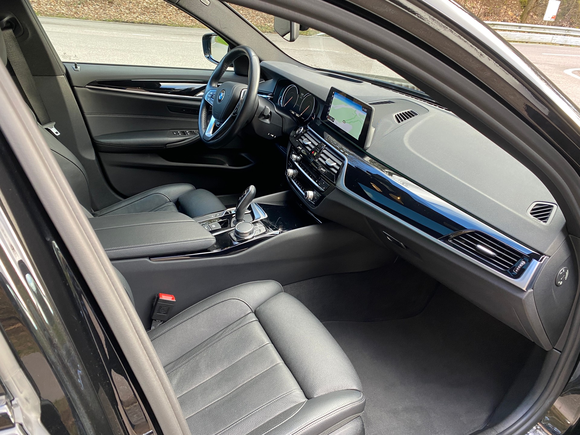 BMW 530d xDrive Sport Line *BBS 20"* *MFK+Service NEU*-image-4