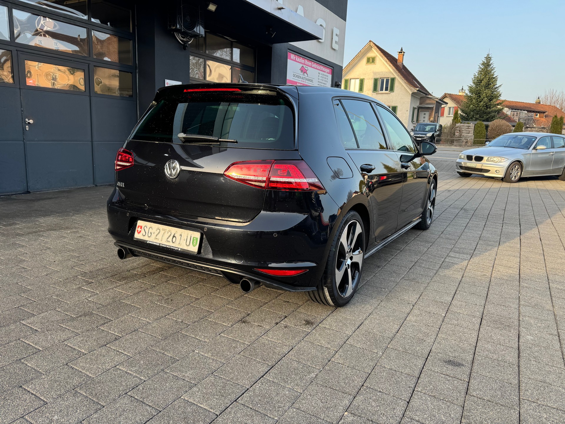 VW Golf 2.0 TSI GTI-image-4