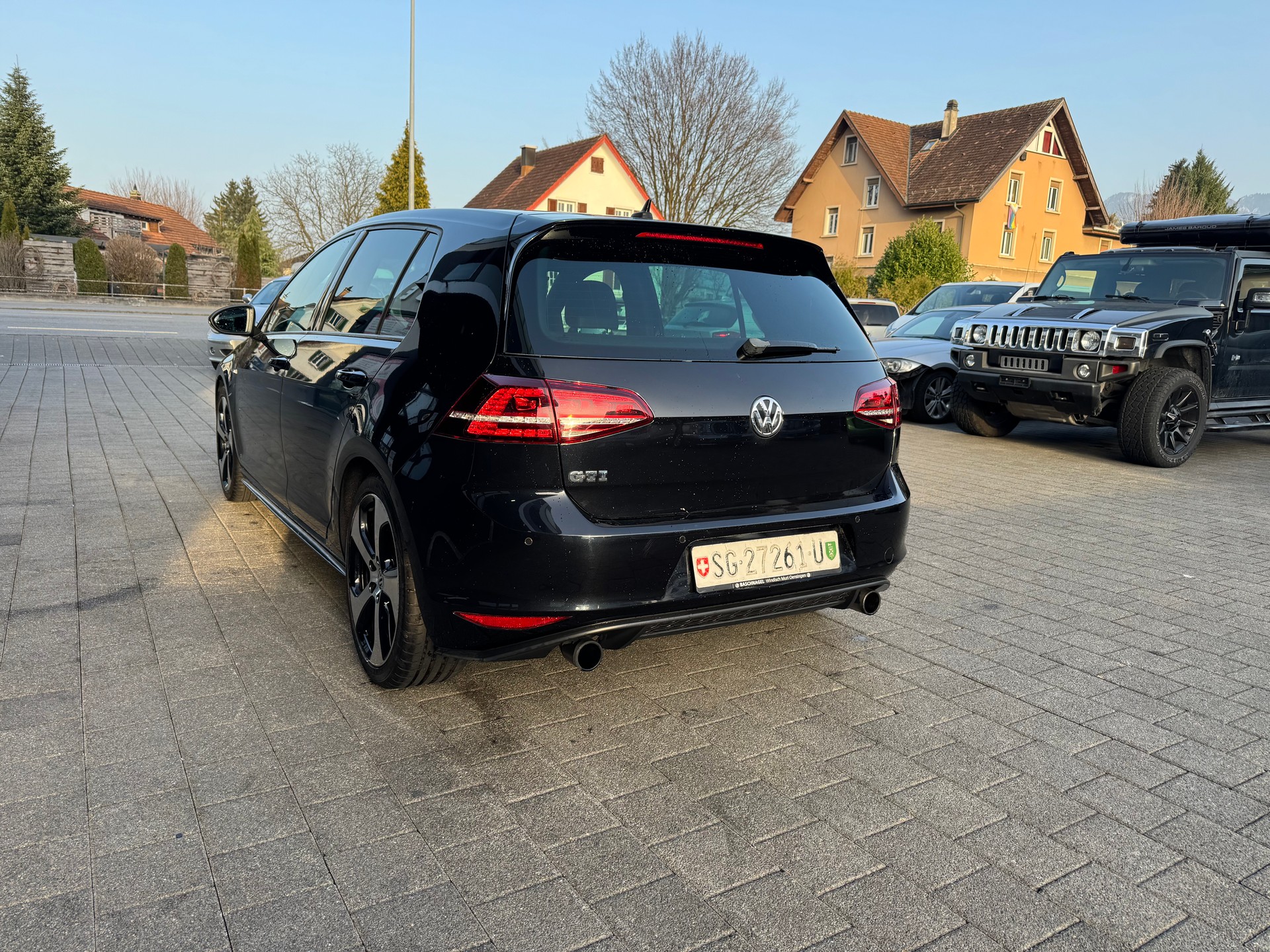 VW Golf 2.0 TSI GTI-image-3