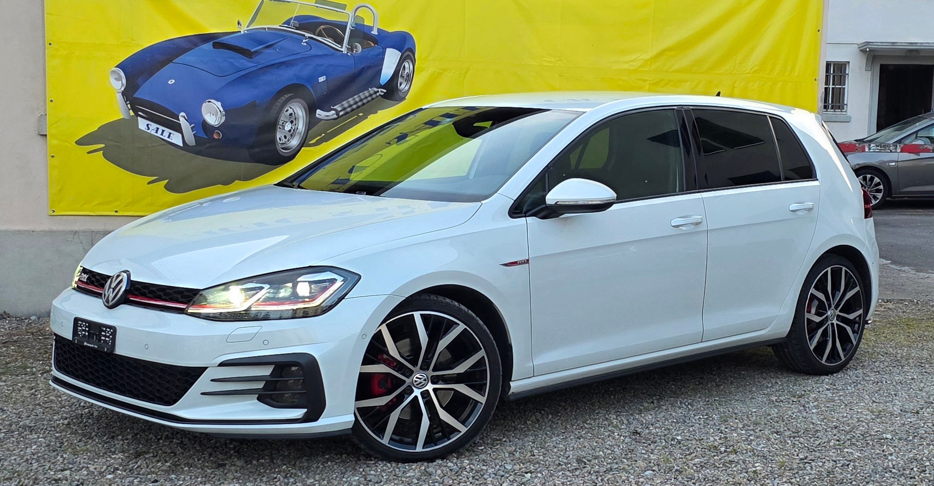 VW Golf 2.0 TSI GTI DSG-image-2