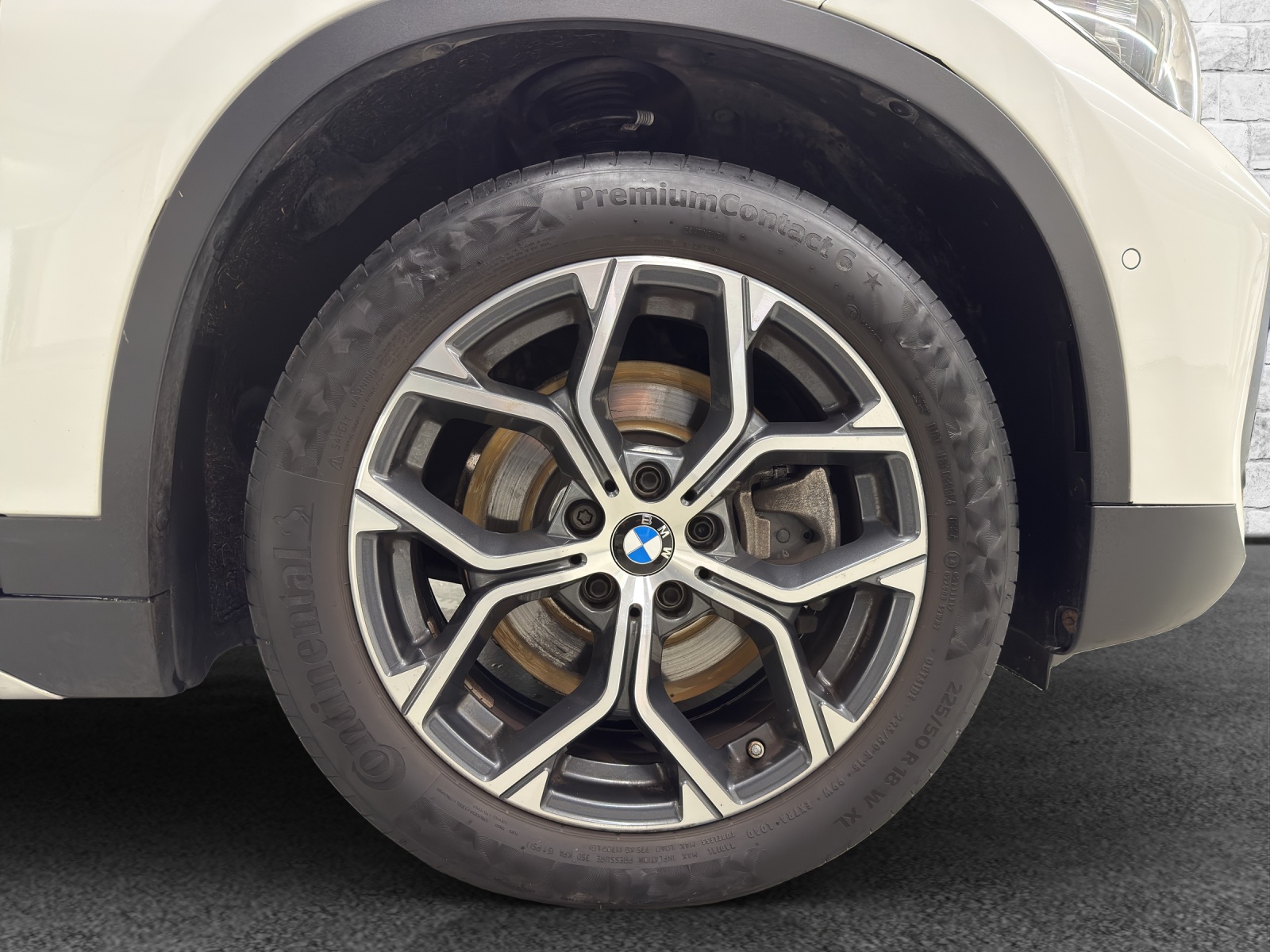 BMW X1 xDrive 20d xLine-image-10