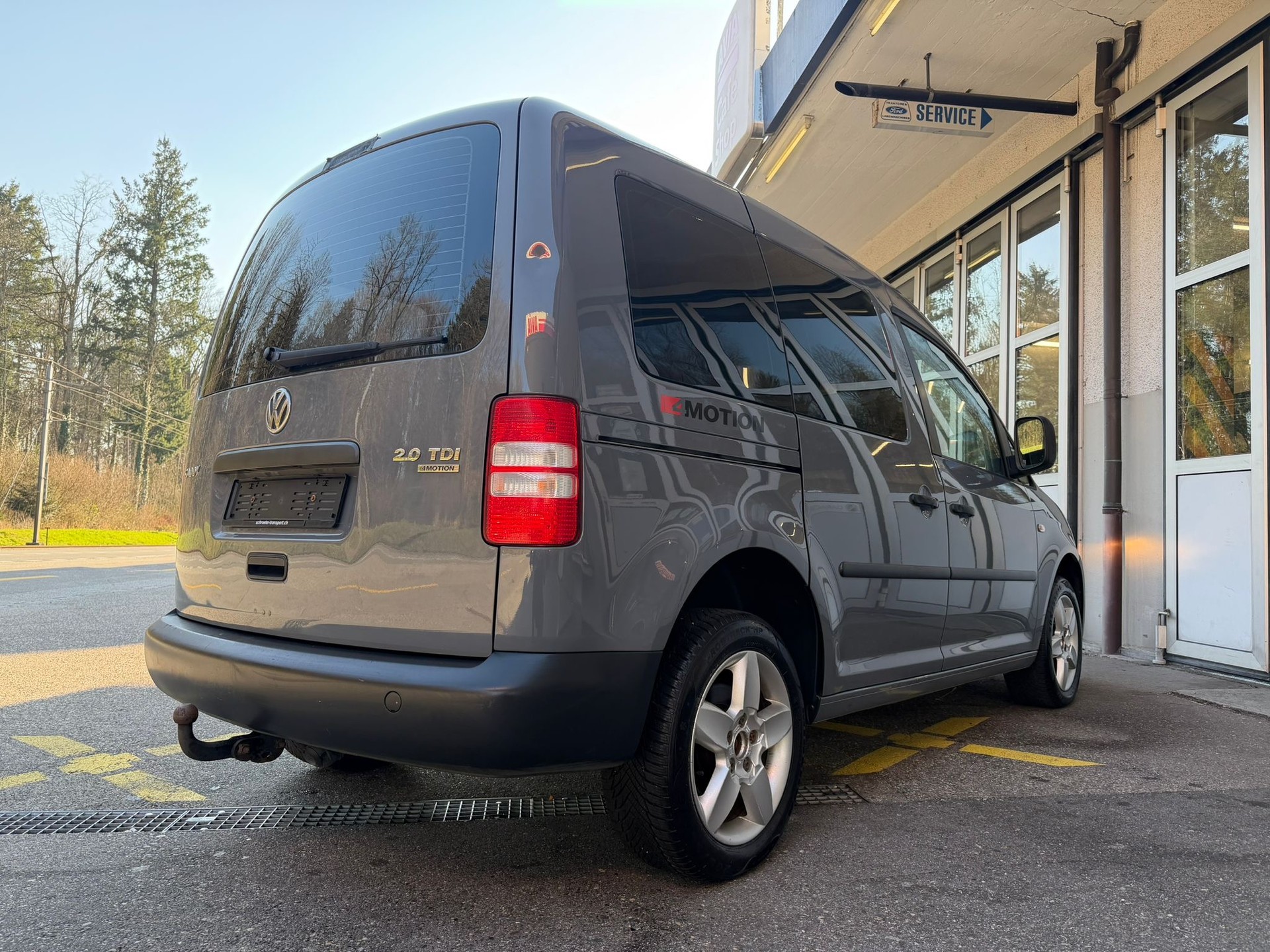 VW Caddy 2.0 TDI 4Motion-image-4