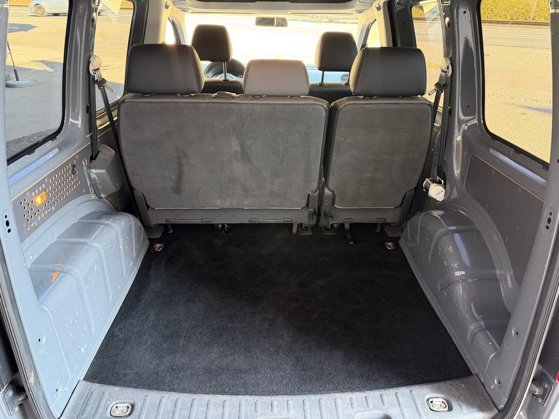 VW Caddy 2.0 TDI 4Motion-image-12