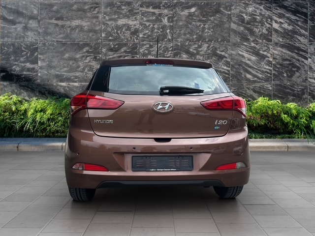 HYUNDAI i20 1.0 T-GDi Amplia-image-1