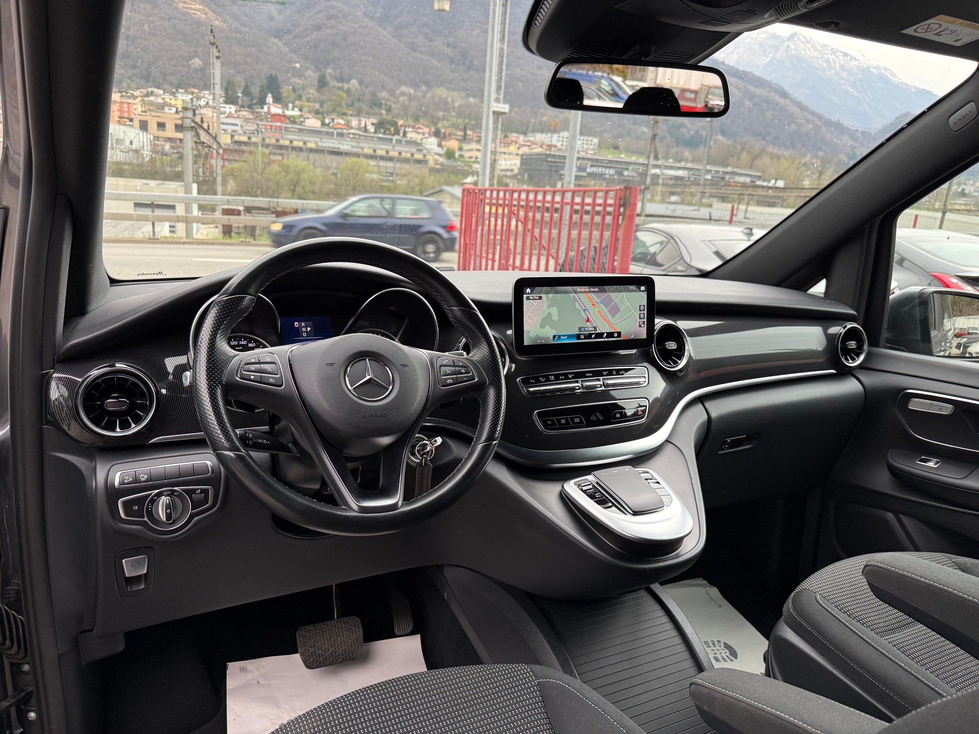 MERCEDES-BENZ V 250 d lang Trend 8 POSTI 4Matic 9G-Tronic-image-10