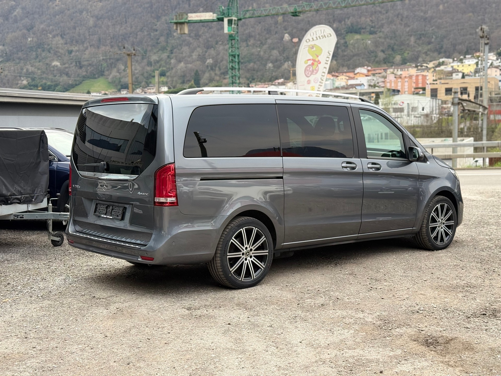 MERCEDES-BENZ V 250 d lang Trend 8 POSTI 4Matic 9G-Tronic-image-4
