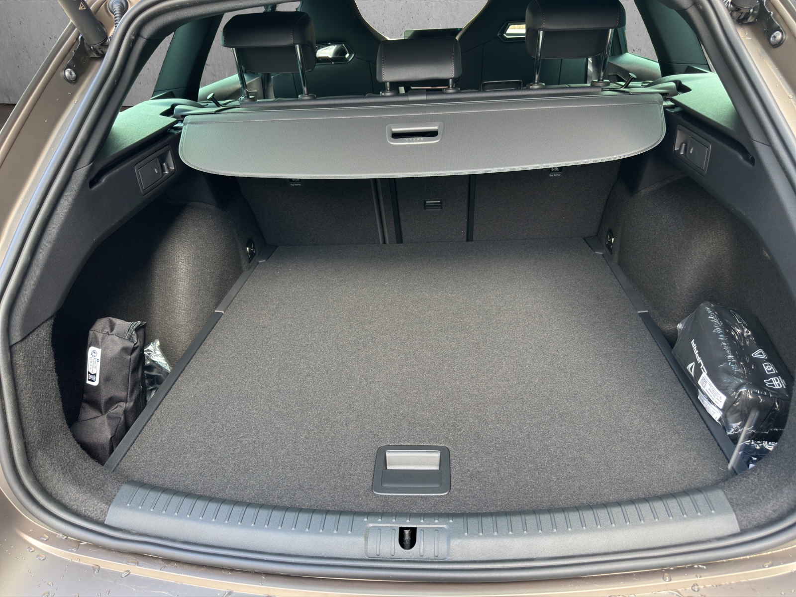CUPRA LEON ST 2.0 TSI Prime Edition VZ DSG 4Drive inkl. 5 Jahre gratis Service / 5 Jahre Garantie-image-15