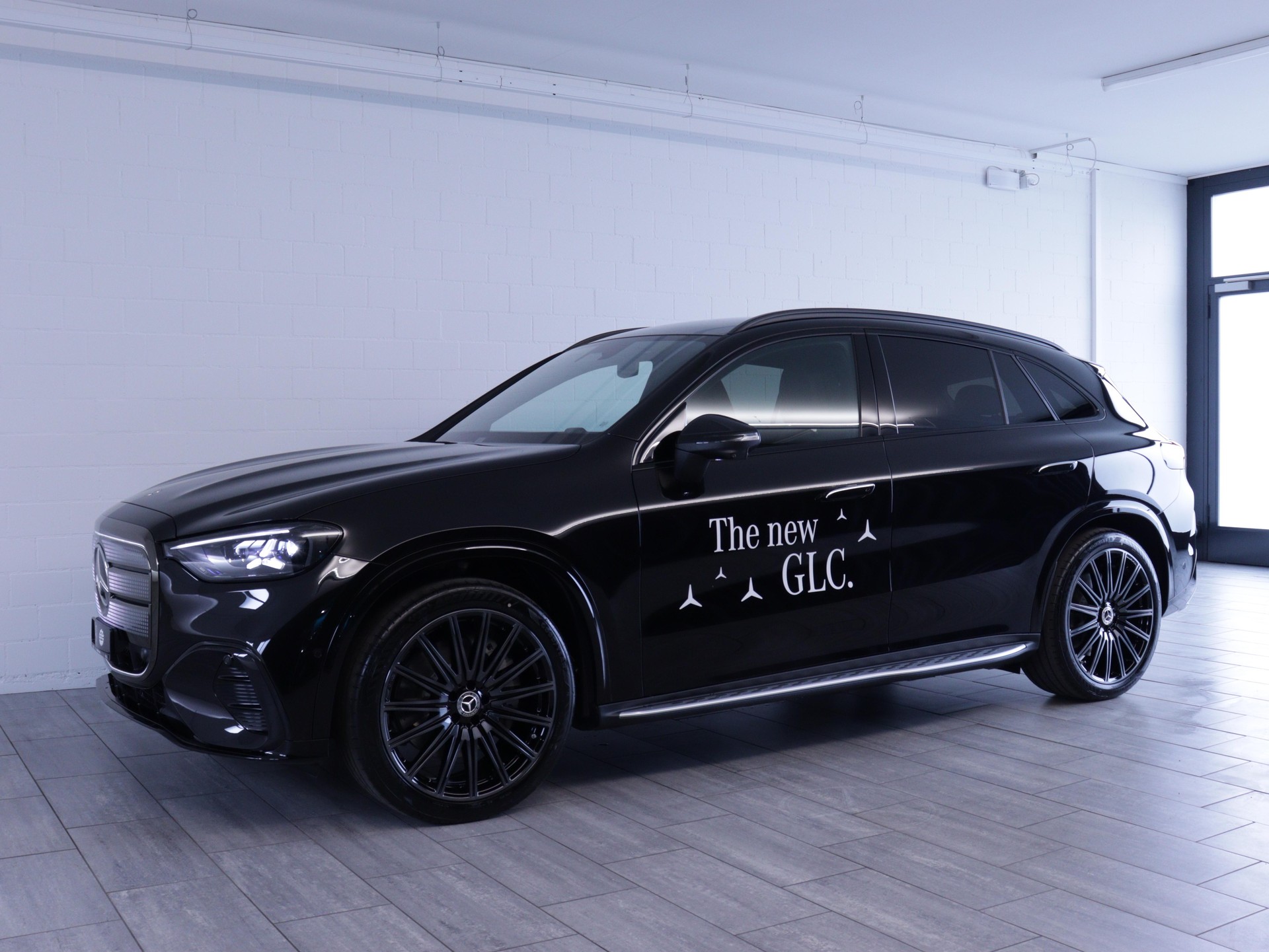 MERCEDES-BENZ GLC 400 4matic-showroom-element-1