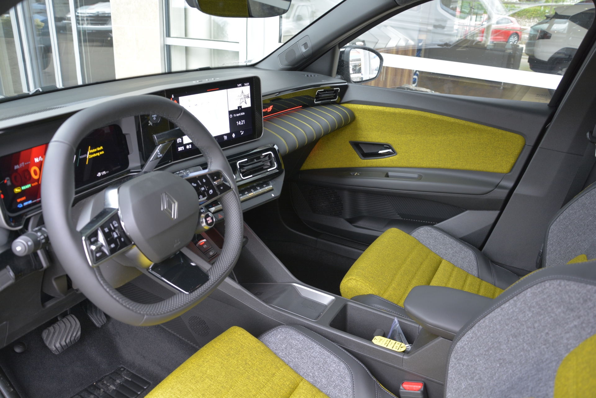 RENAULT R5 E-TECH ELECTRIC iconic five 150PS-image-4