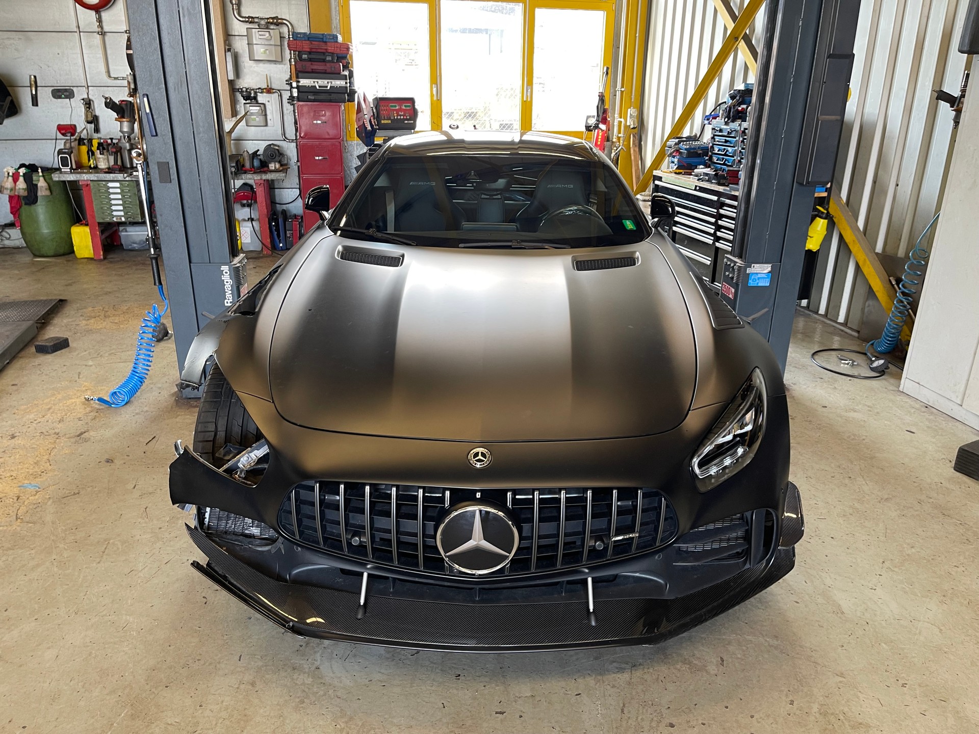 MERCEDES-BENZ AMG GT R PRO-image-2