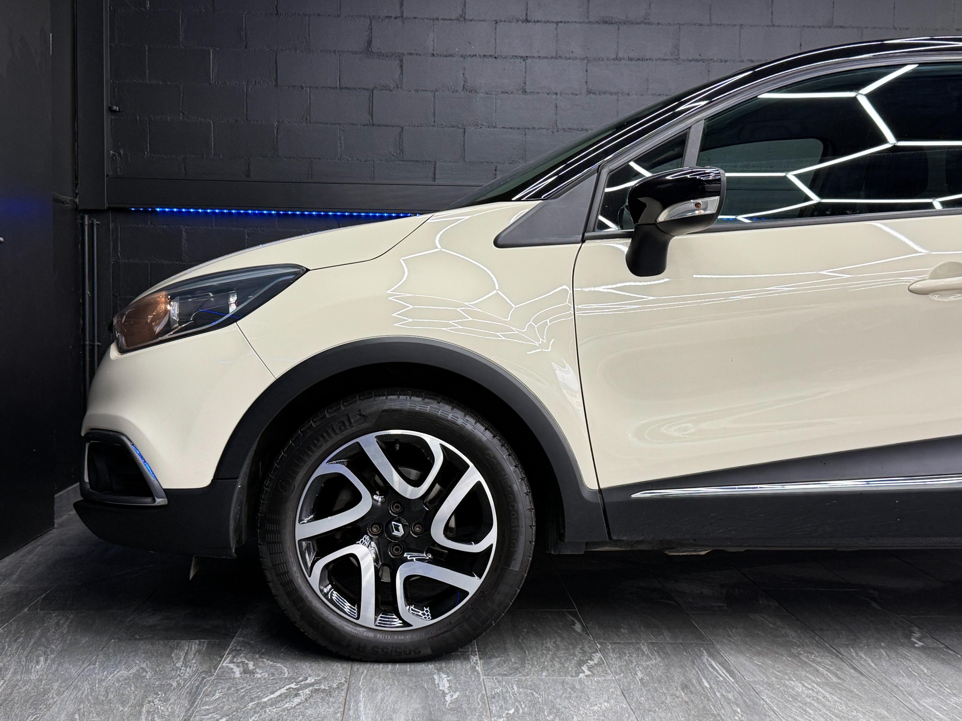 RENAULT Captur 1.5 dCi Privilège-image-5