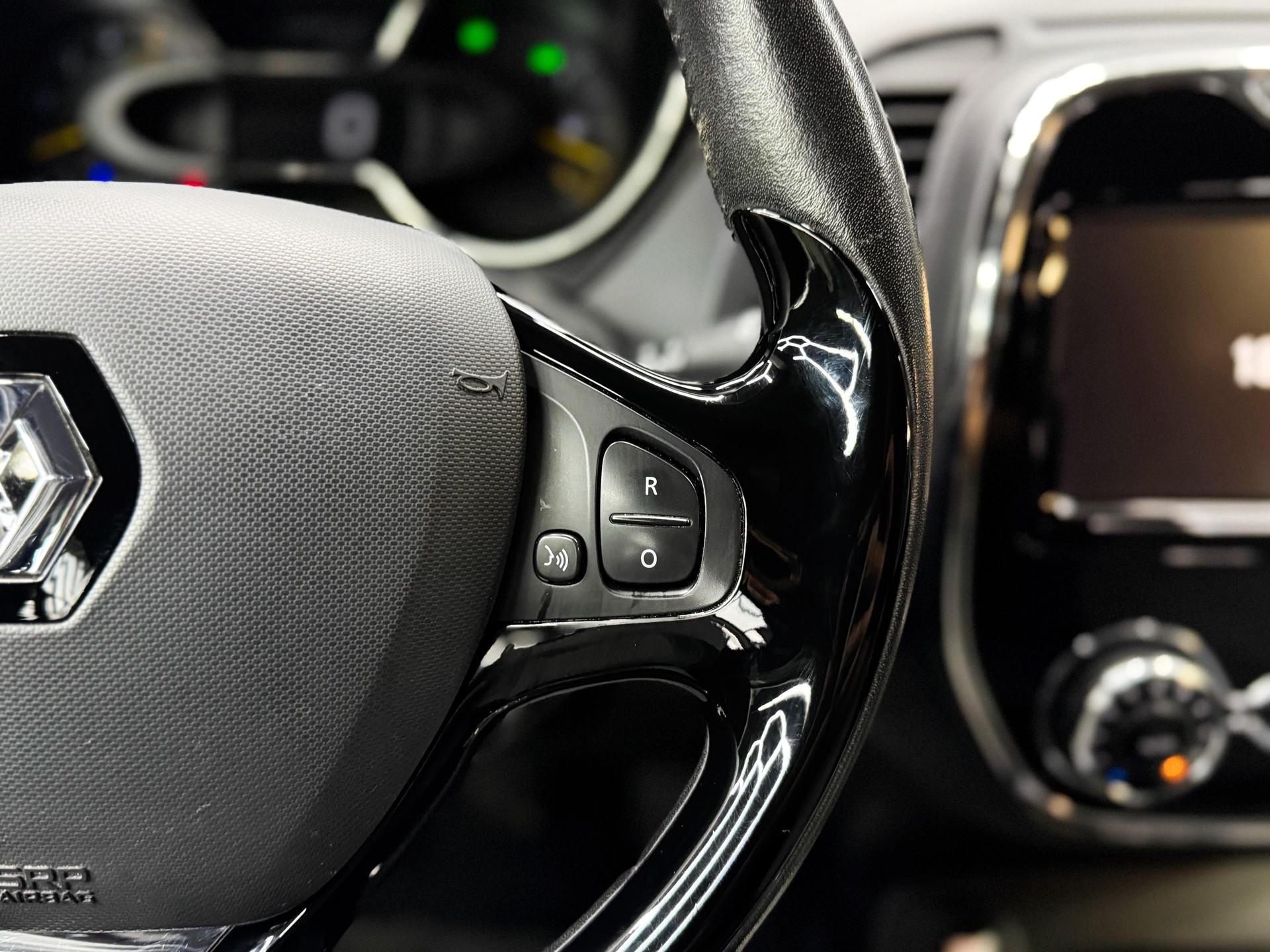 RENAULT Captur 1.5 dCi Privilège-image-12