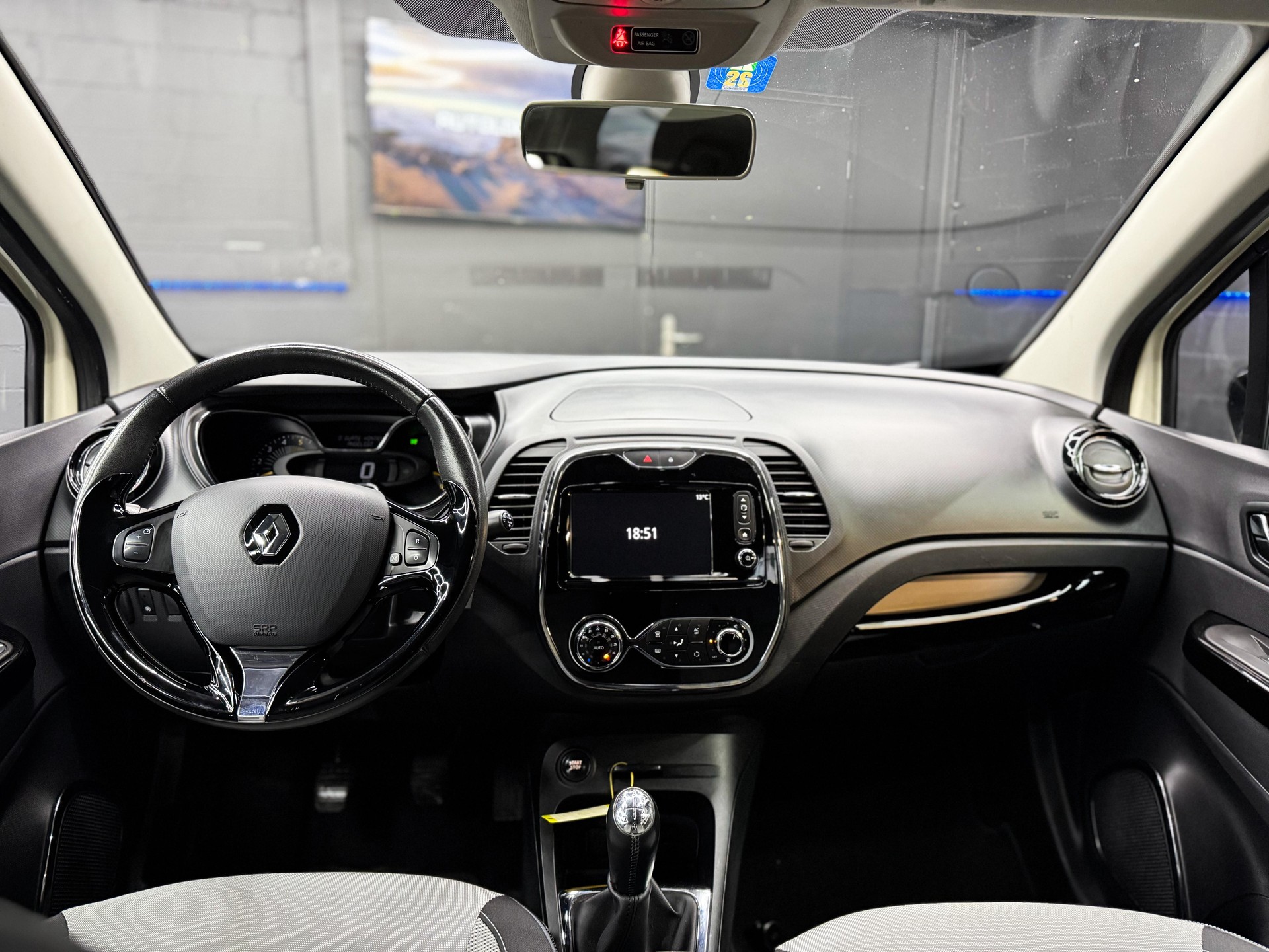 RENAULT Captur 1.5 dCi Privilège-image-9