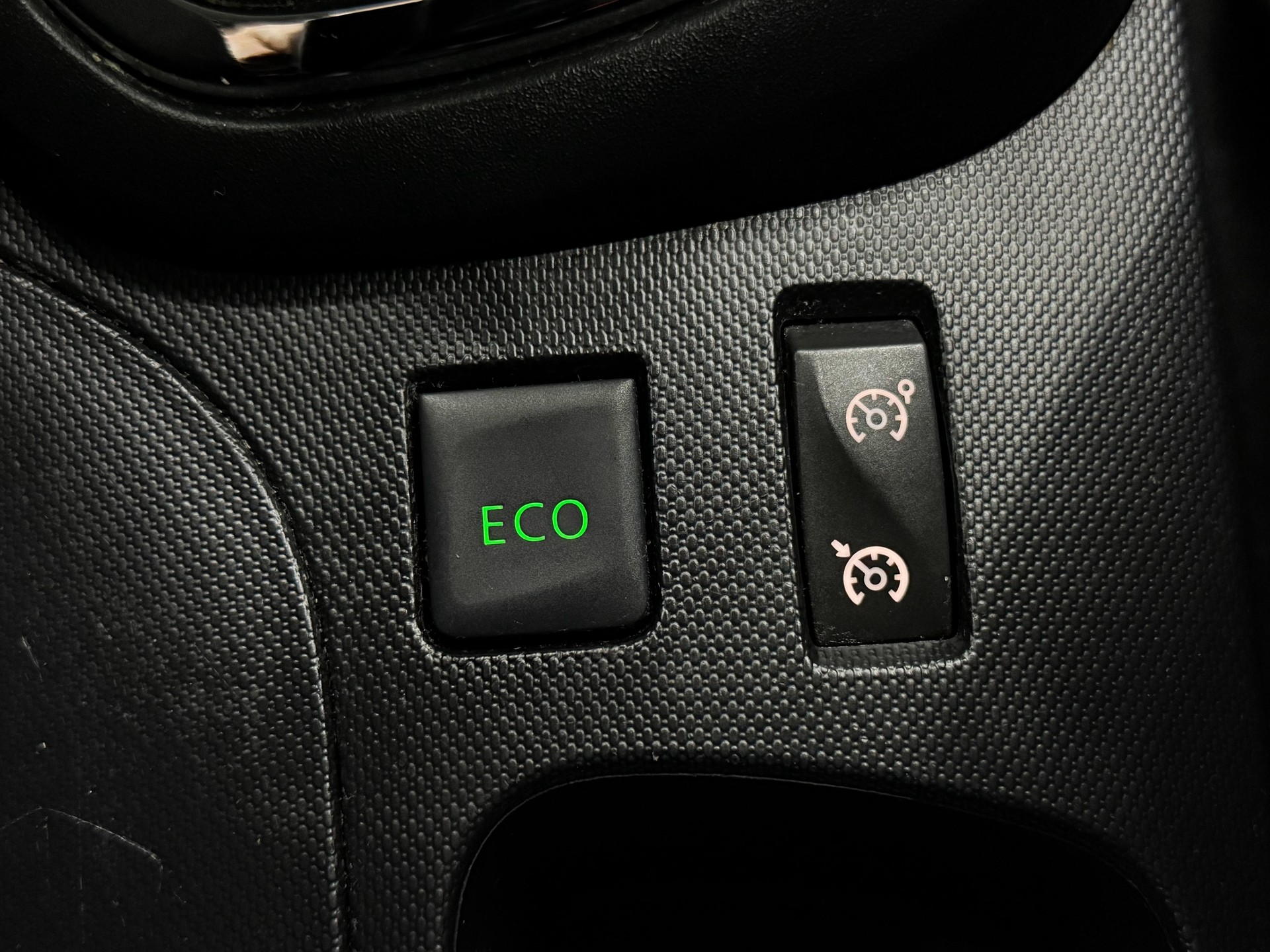 RENAULT Captur 1.5 dCi Privilège-image-14