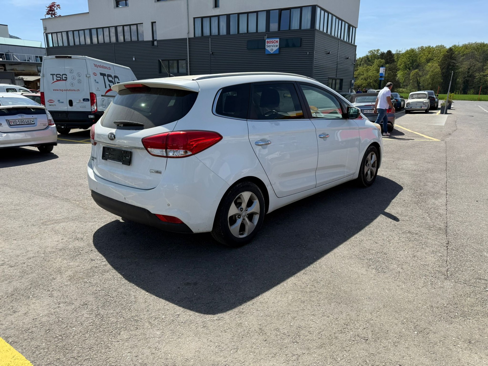 KIA Carens 1.7 CRDi Style-image-3