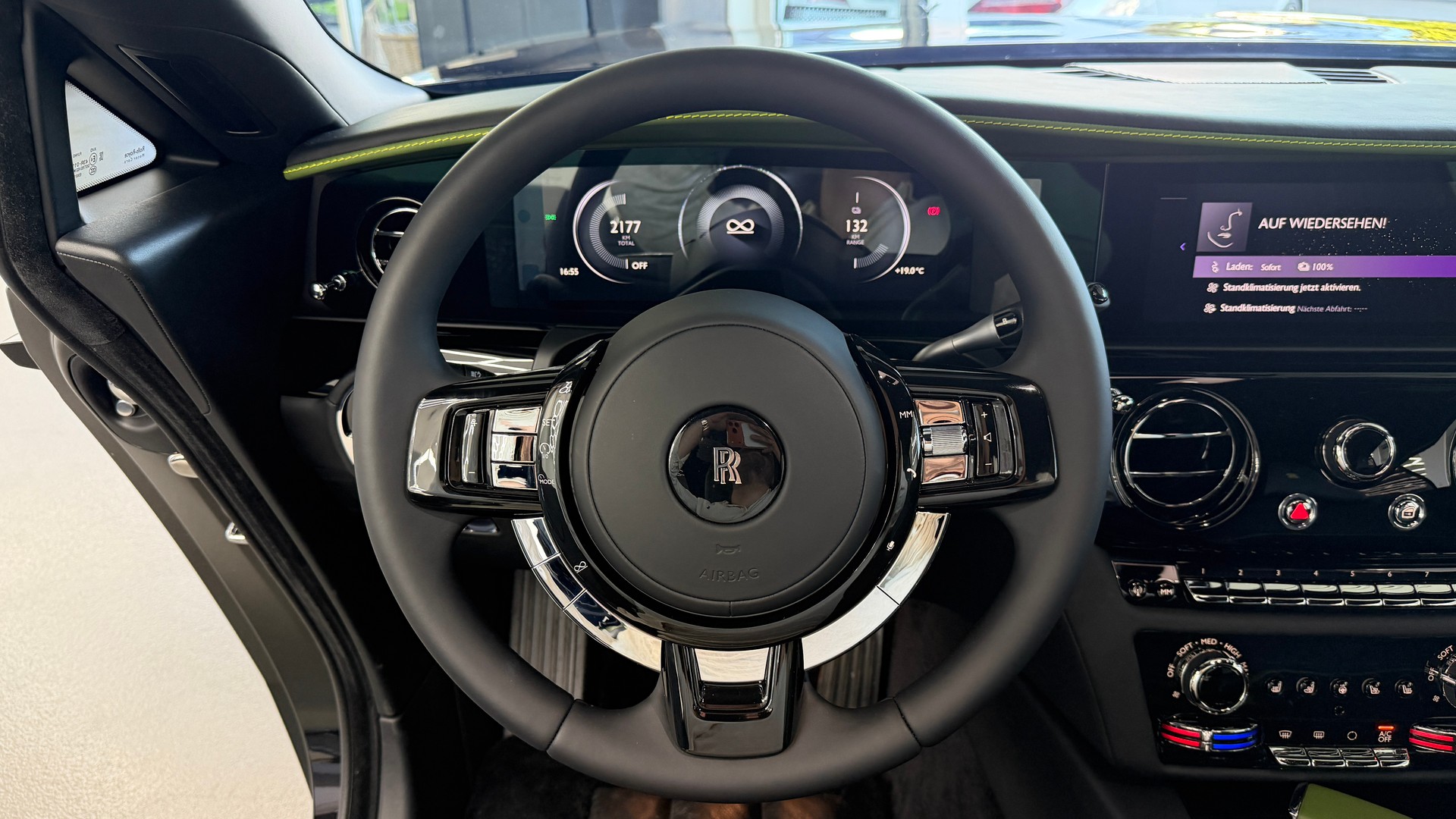 ROLLS-ROYCE Spectre Black Badge-image-14