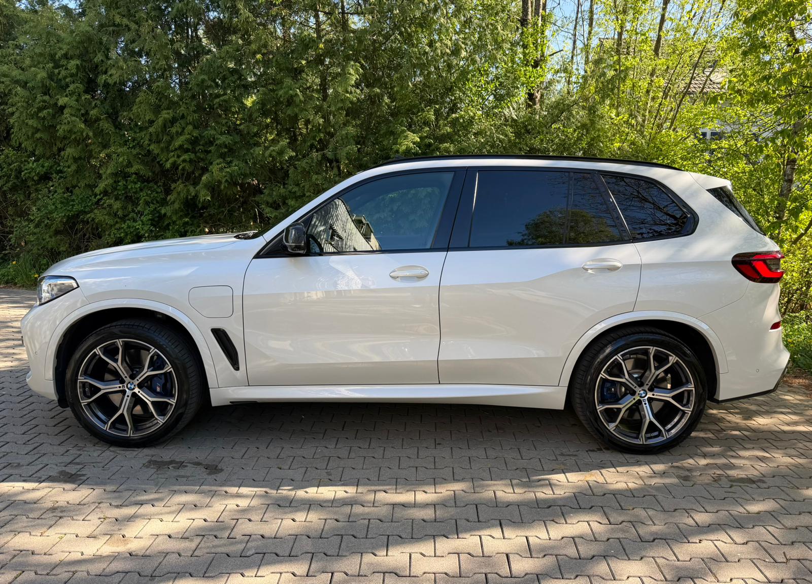 BMW X5 xDrive45e M Sport Steptronic-image-1