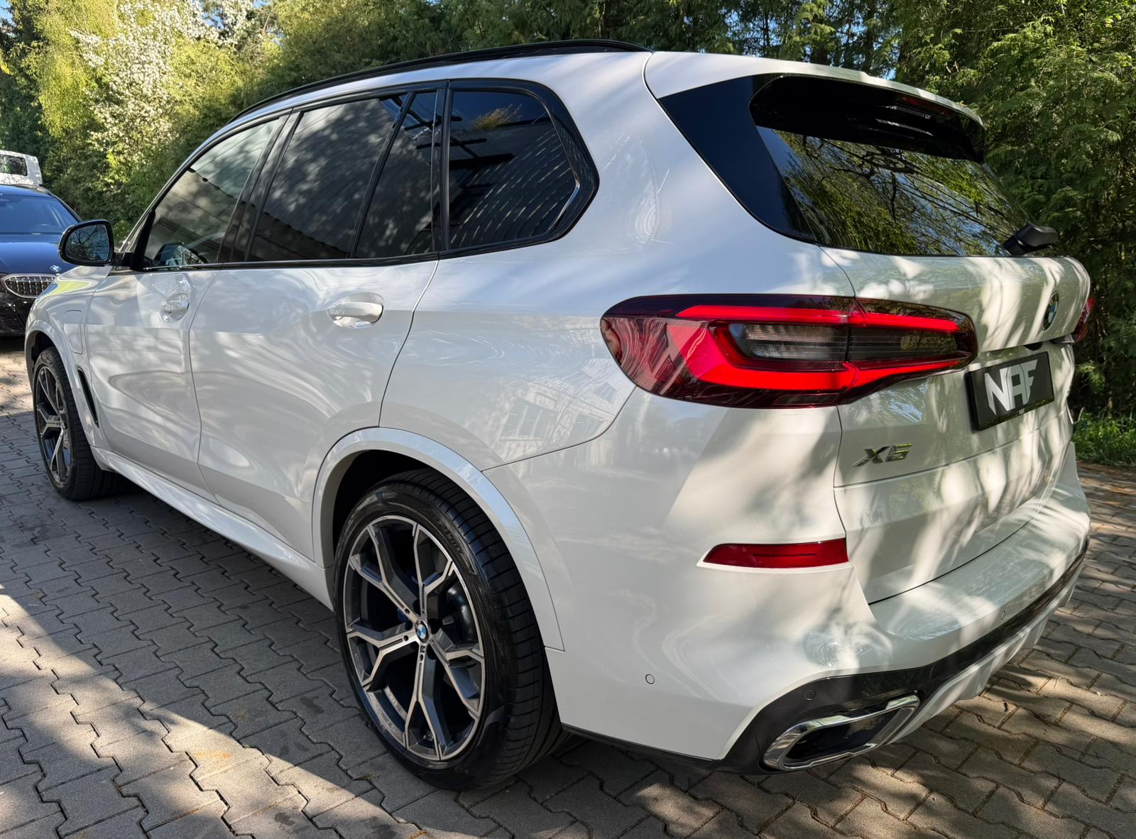 BMW X5 xDrive45e M Sport Steptronic-image-2